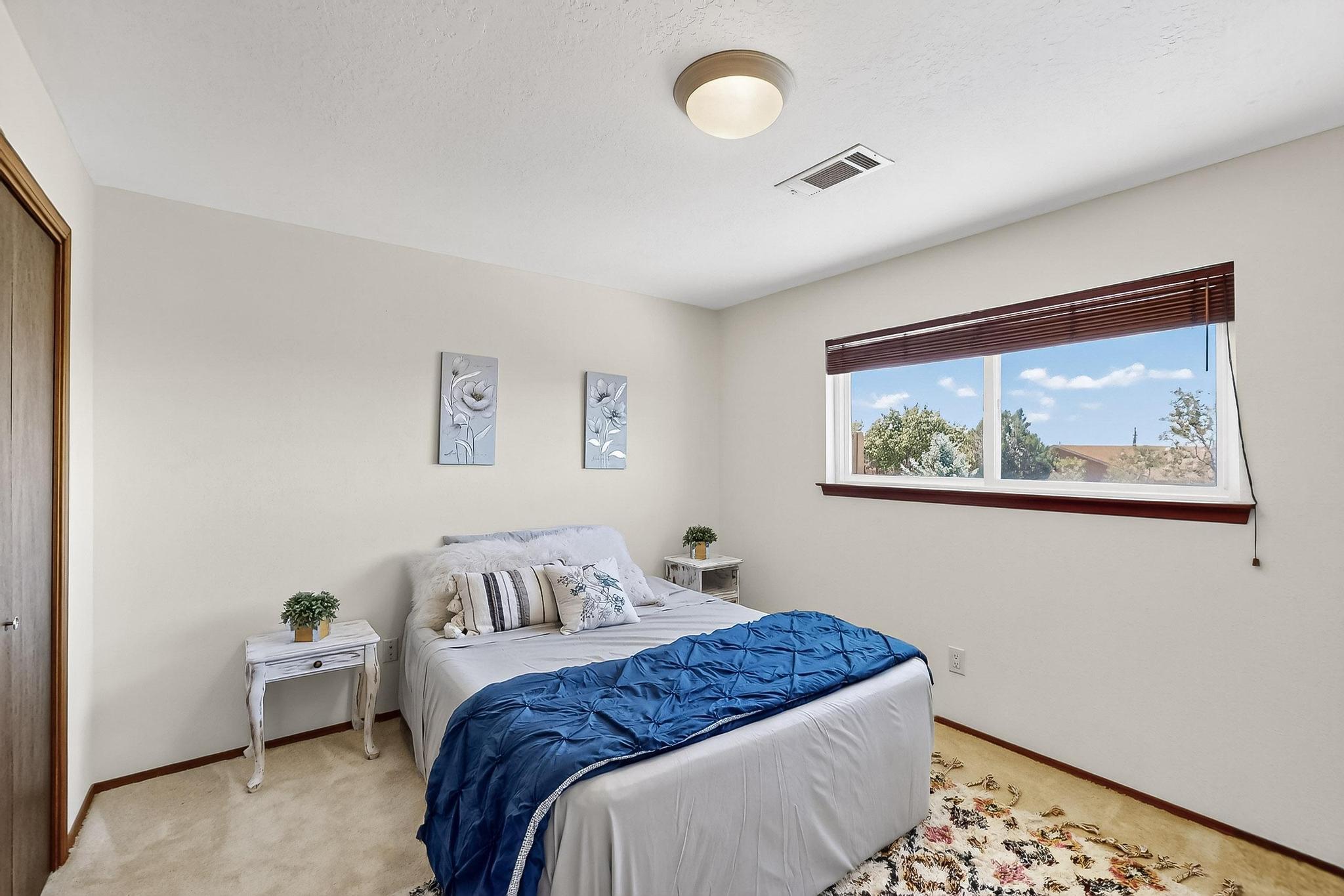 715 PARKSIDE Drive NE