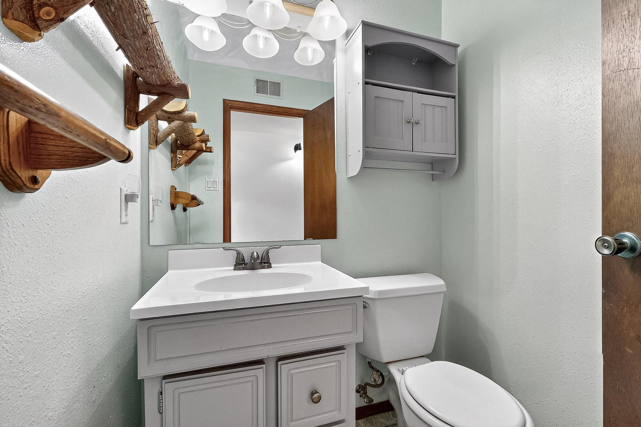 715 PARKSIDE Drive NE