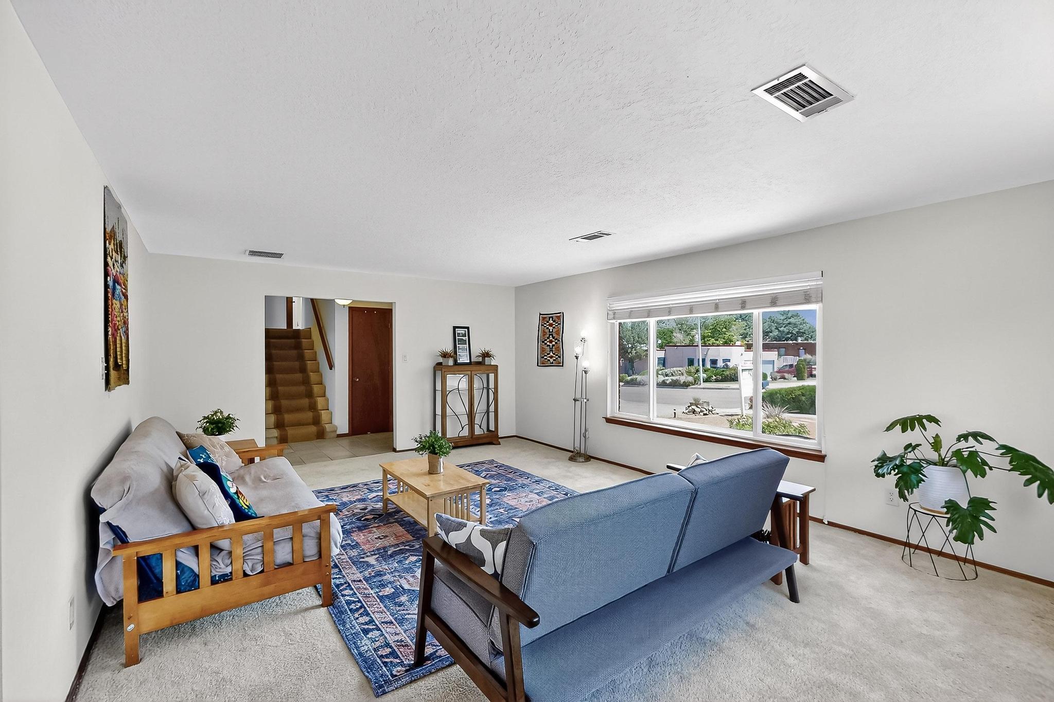 715 PARKSIDE Drive NE