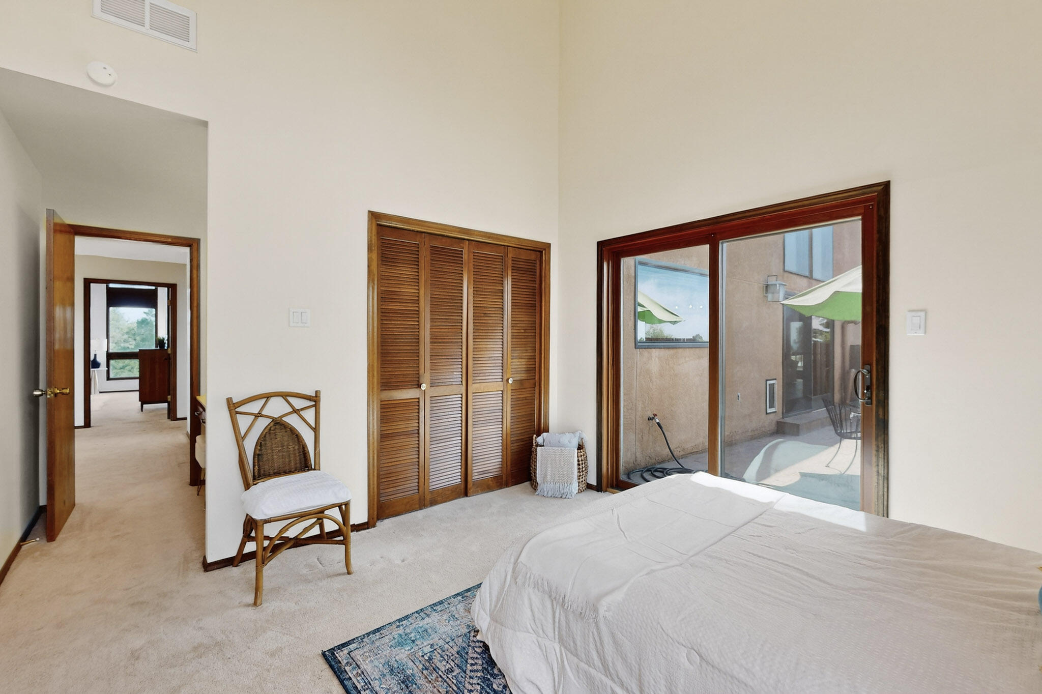 450 LIVE OAK Lane NE