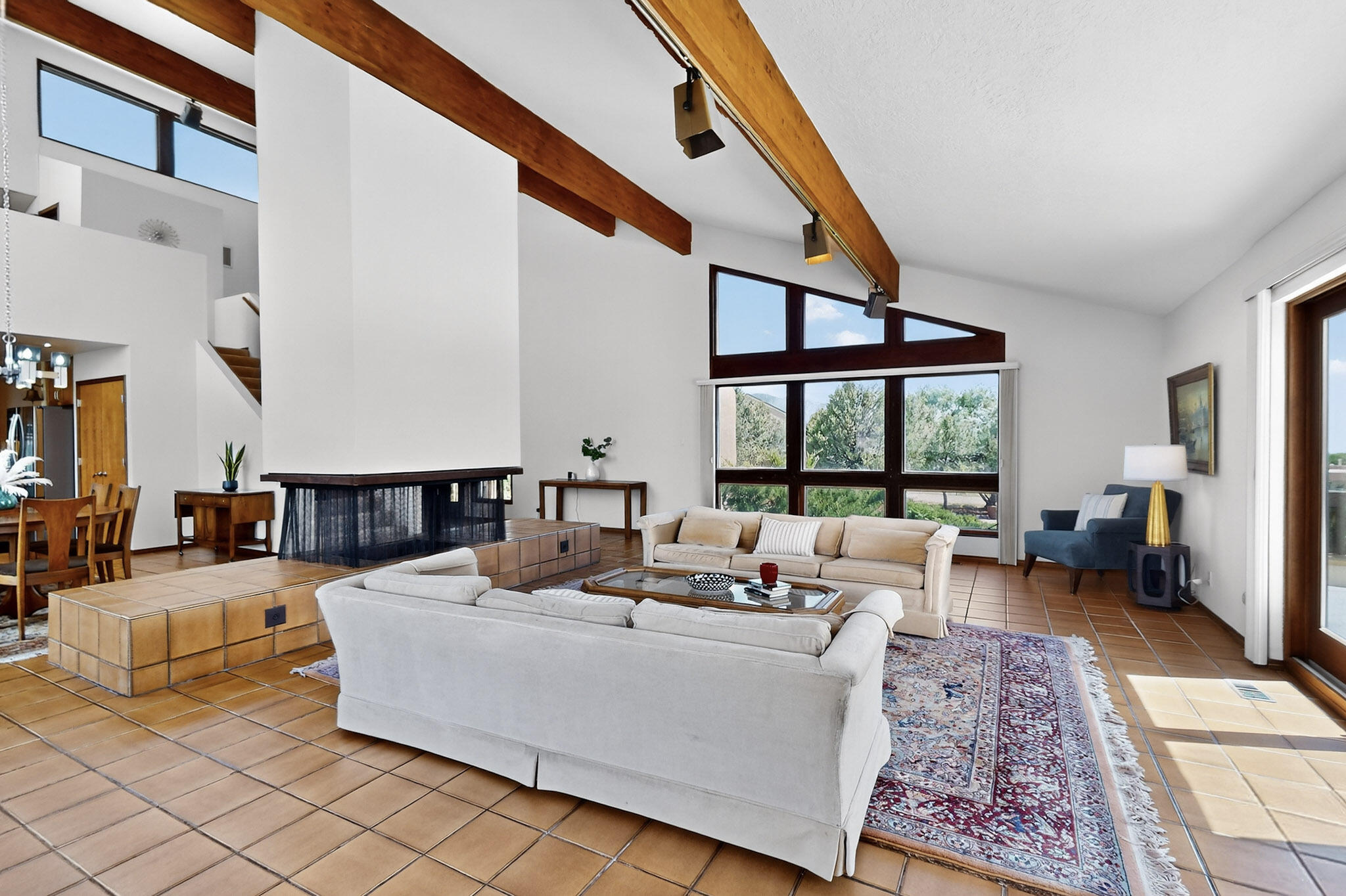 450 LIVE OAK Lane NE