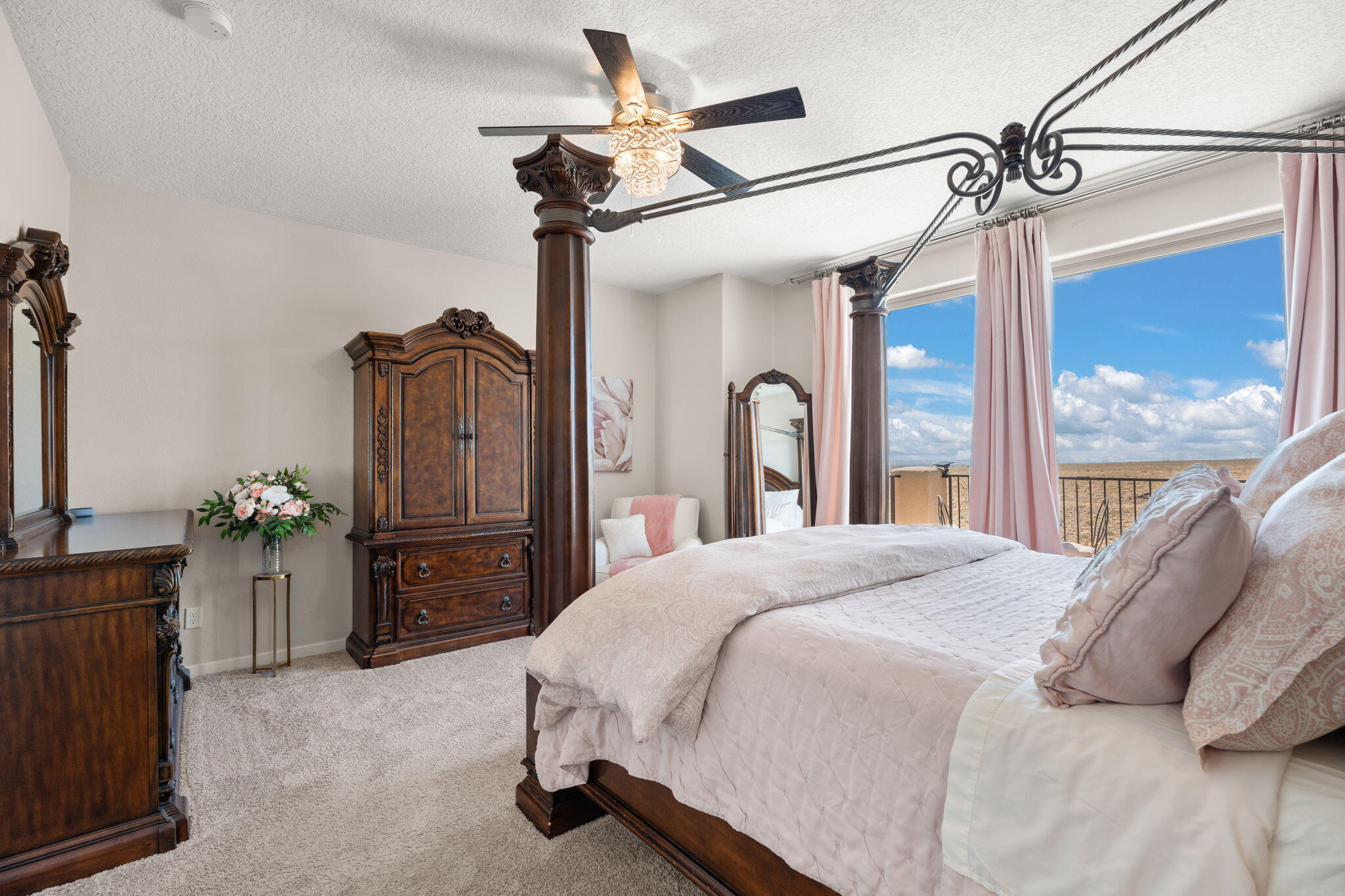 9128 Vista Bosquejo Road NW