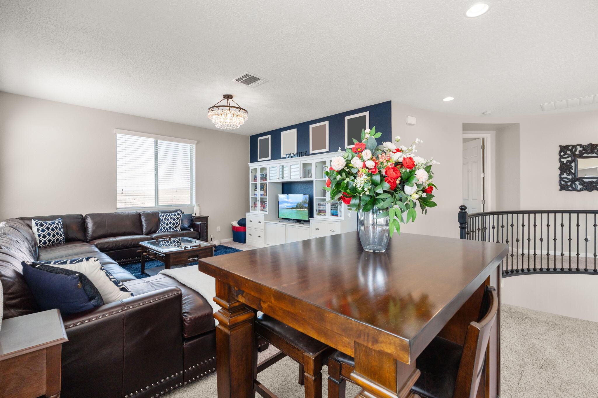 9128 Vista Bosquejo Road NW