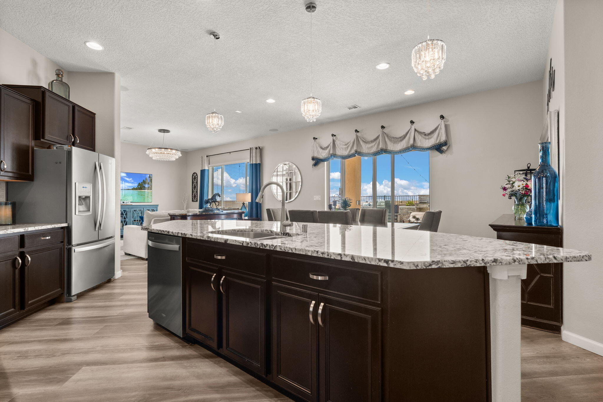 9128 Vista Bosquejo Road NW