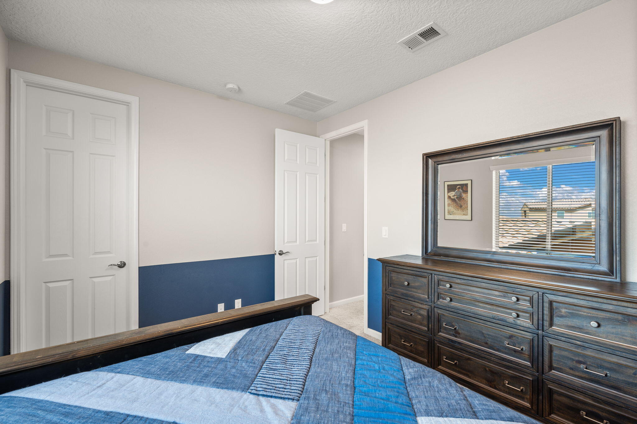 9128 Vista Bosquejo Road NW