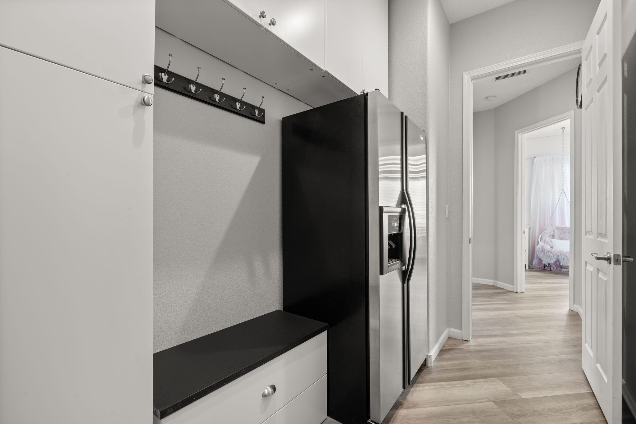 9128 Vista Bosquejo Road NW