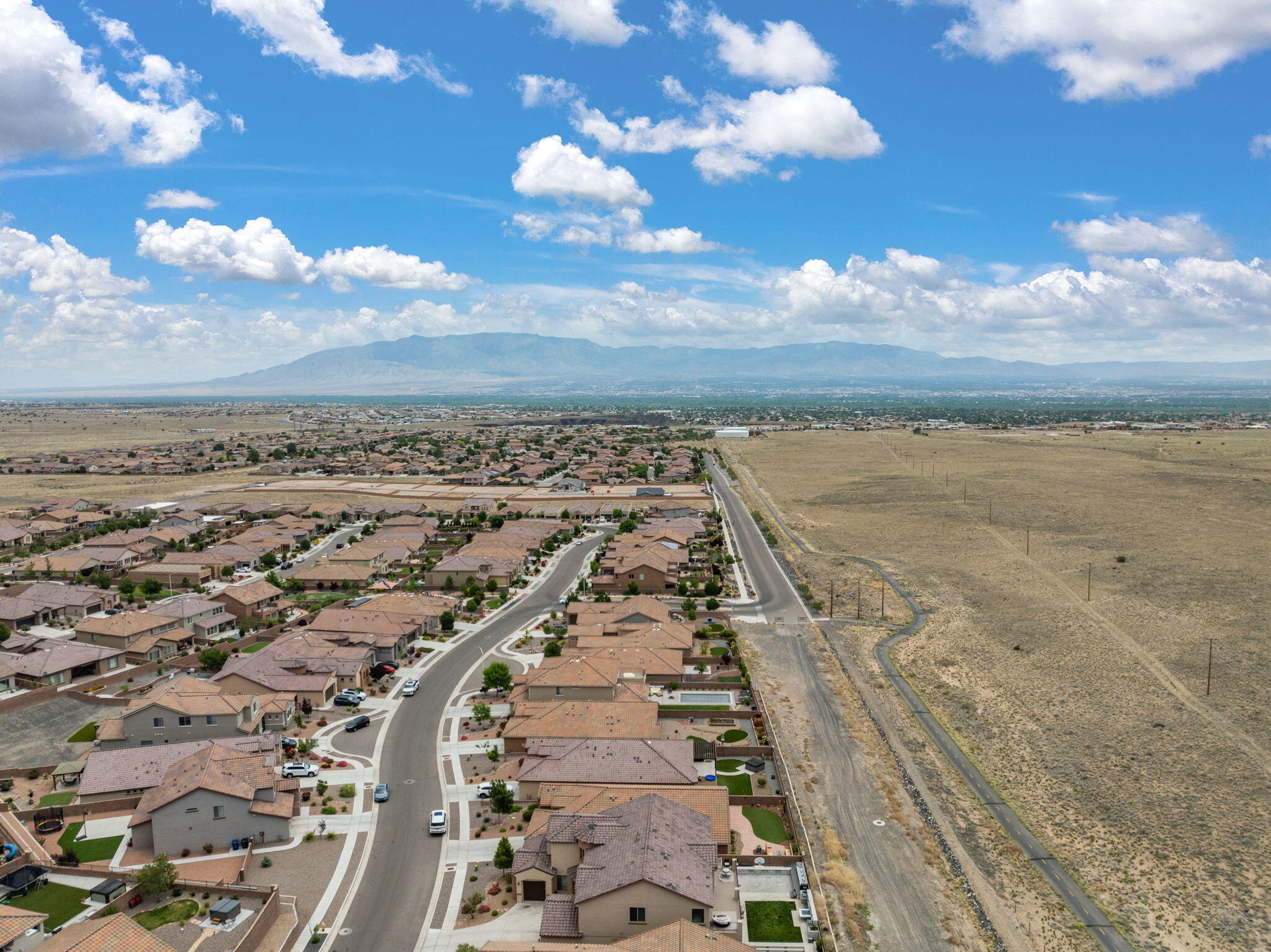 9128 Vista Bosquejo Road NW