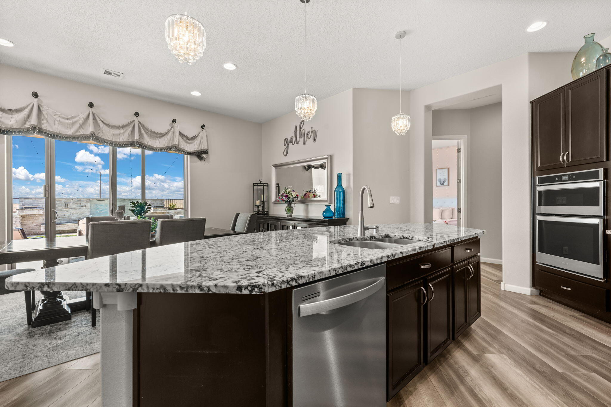 9128 Vista Bosquejo Road NW