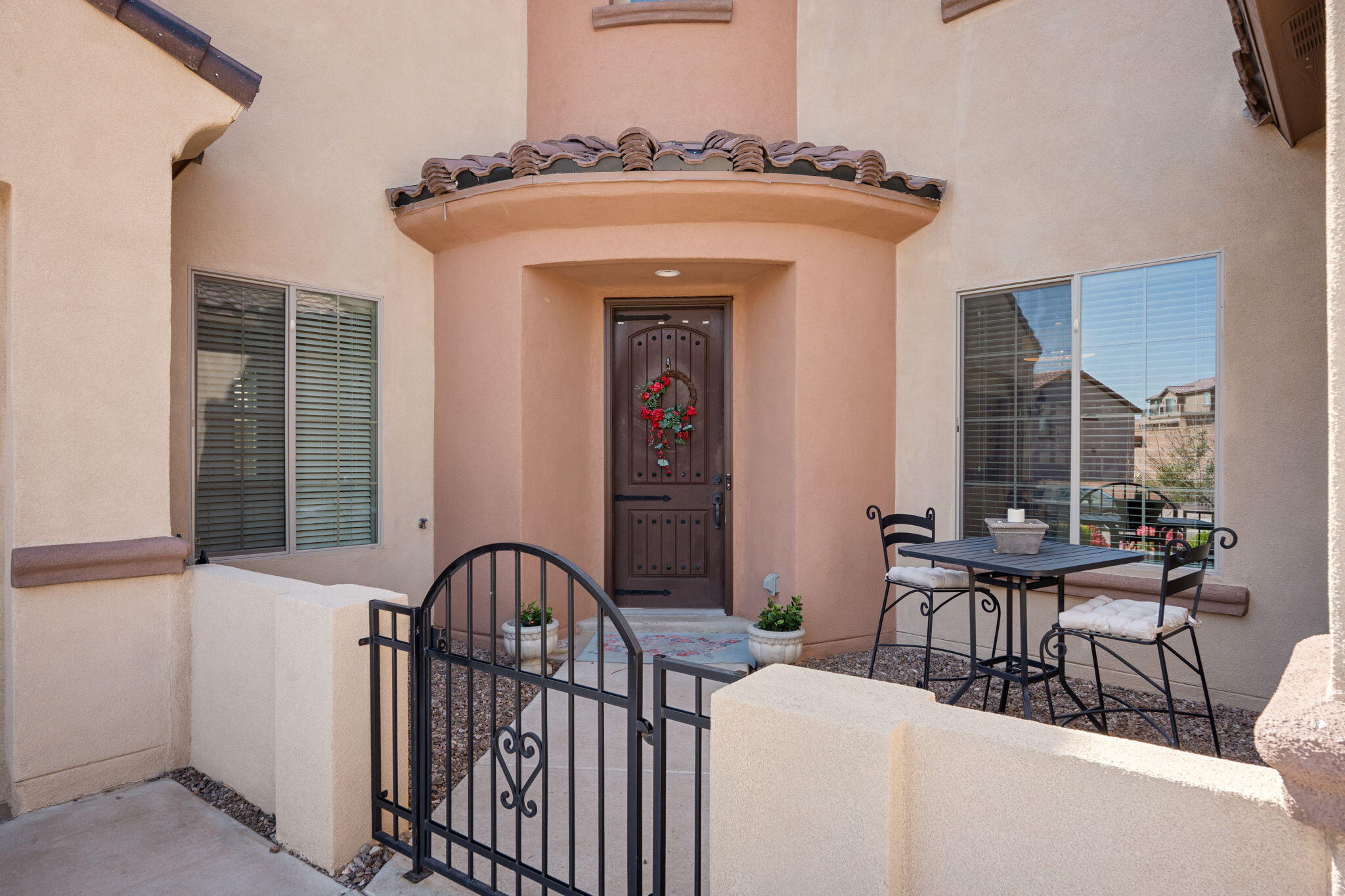 9128 Vista Bosquejo Road NW