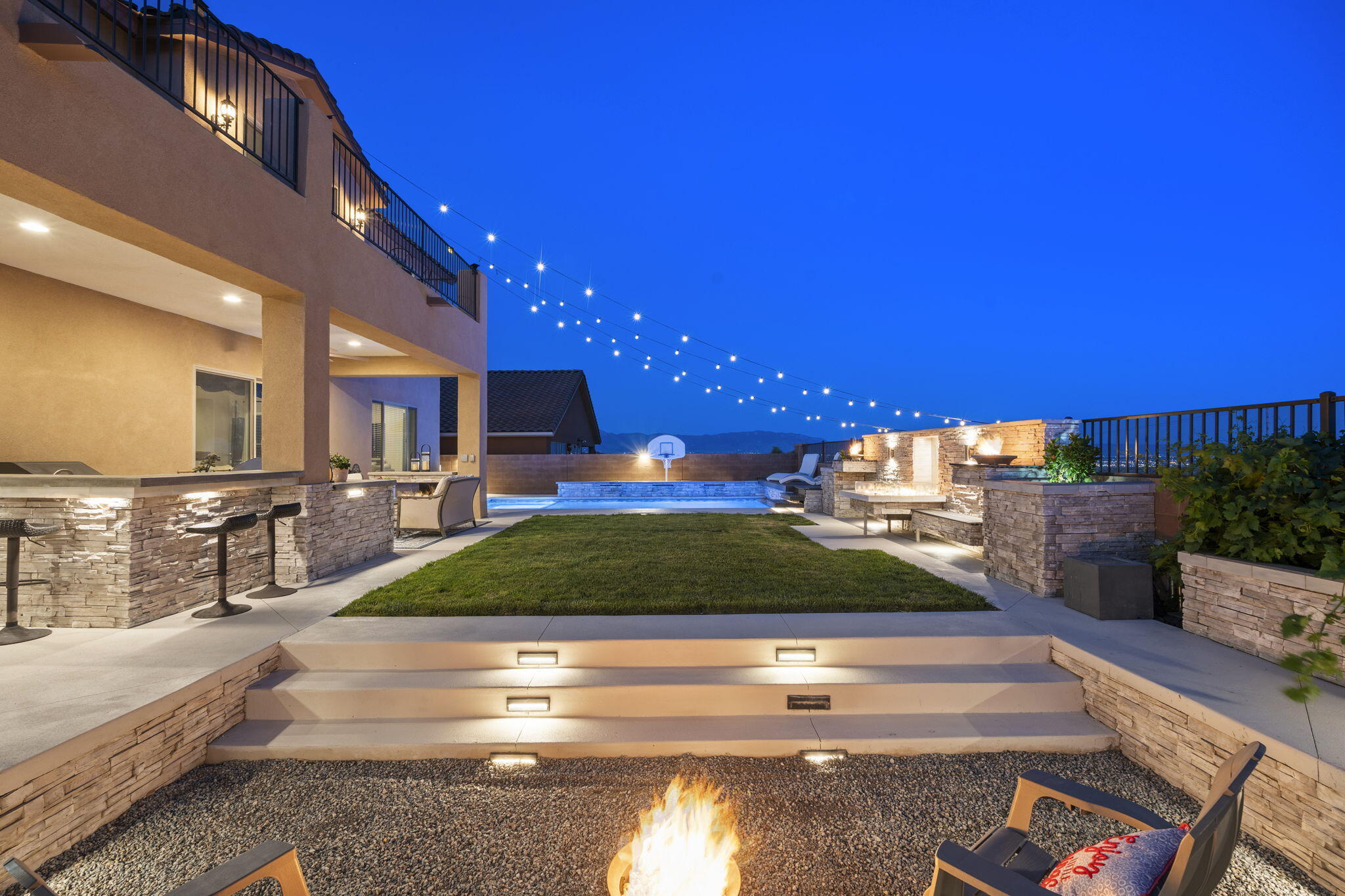 9128 Vista Bosquejo Road NW