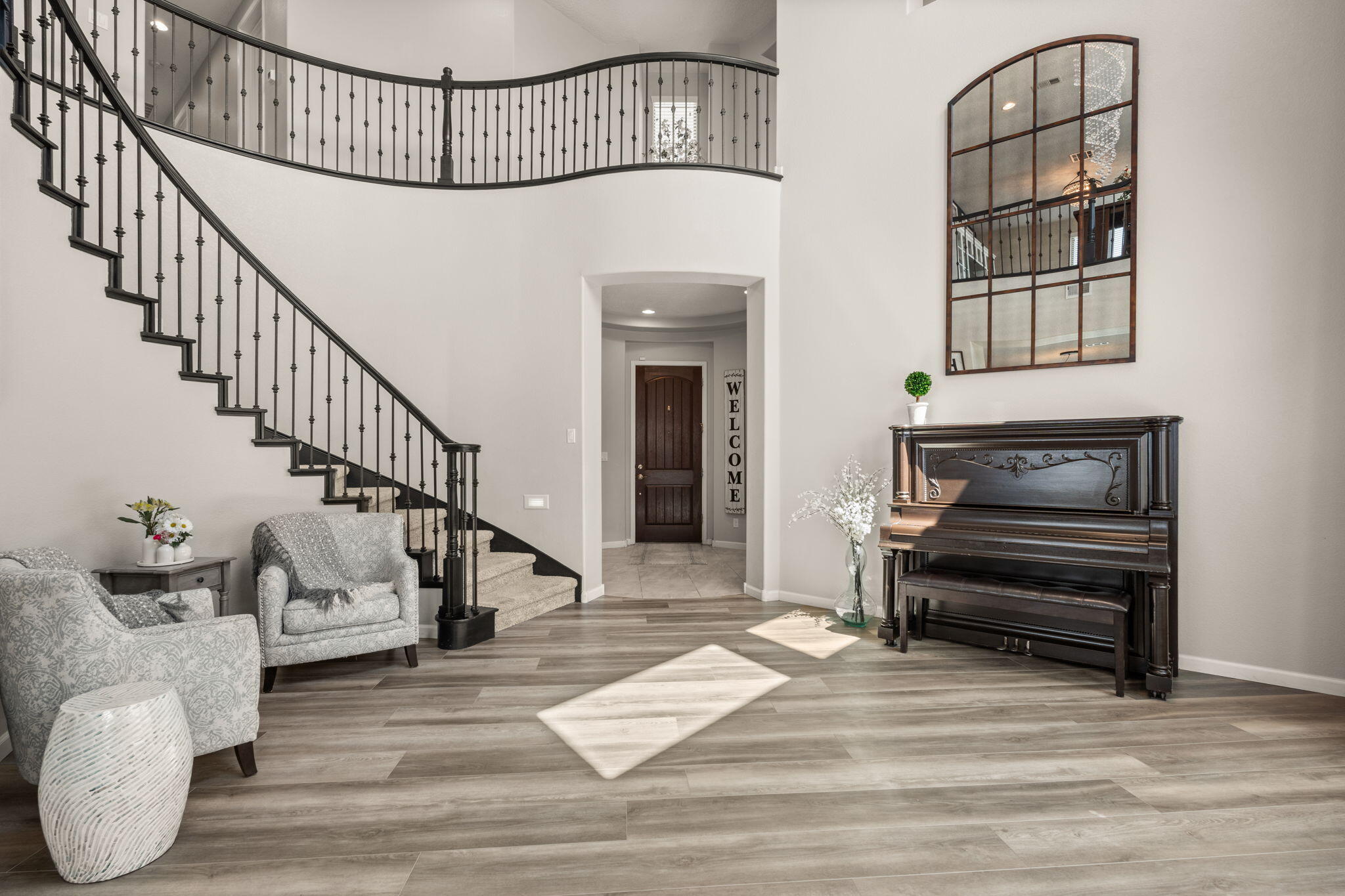 9128 Vista Bosquejo Road NW