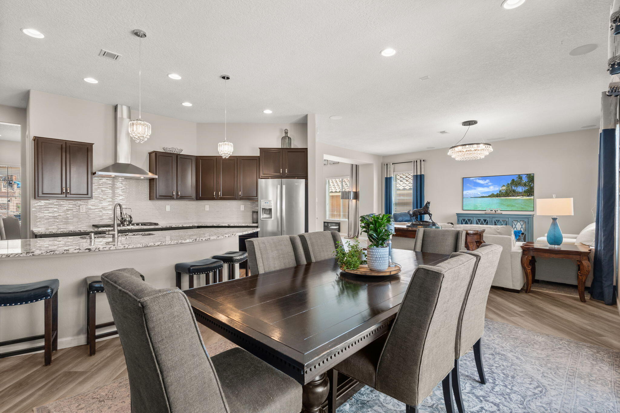 9128 Vista Bosquejo Road NW