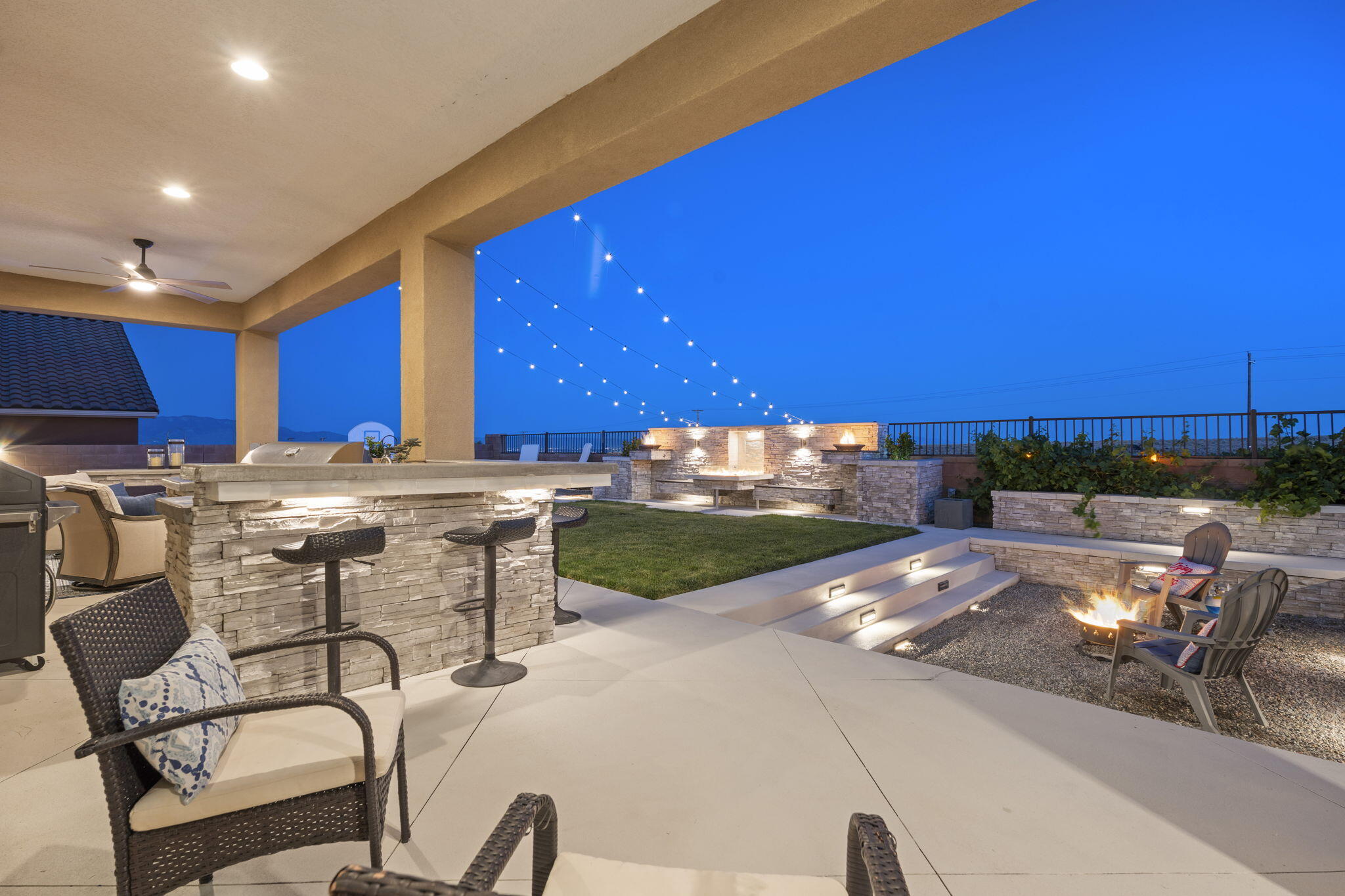 9128 Vista Bosquejo Road NW