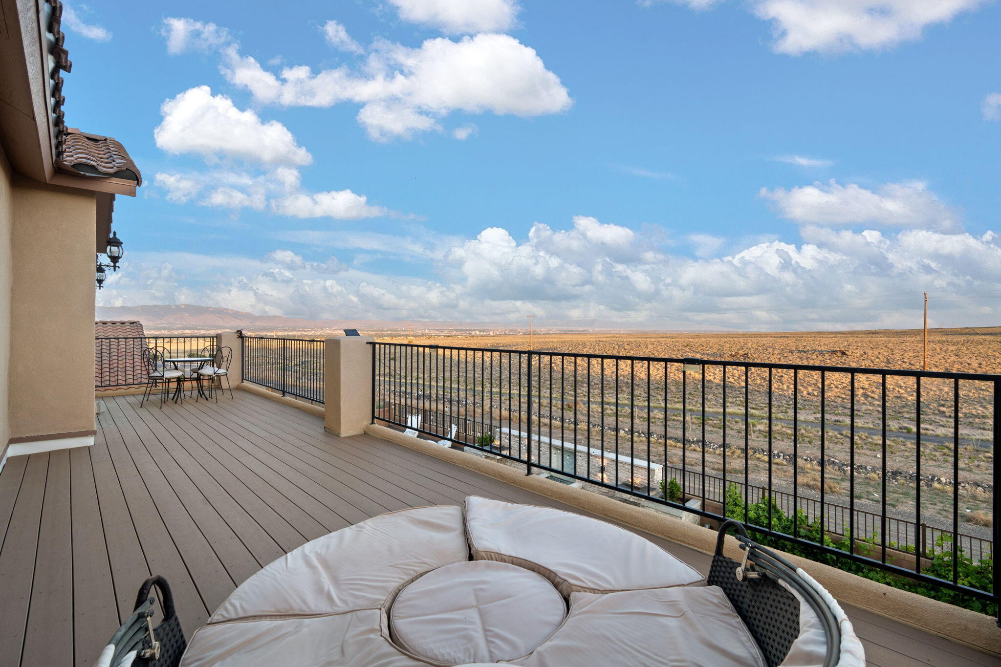 9128 Vista Bosquejo Road NW