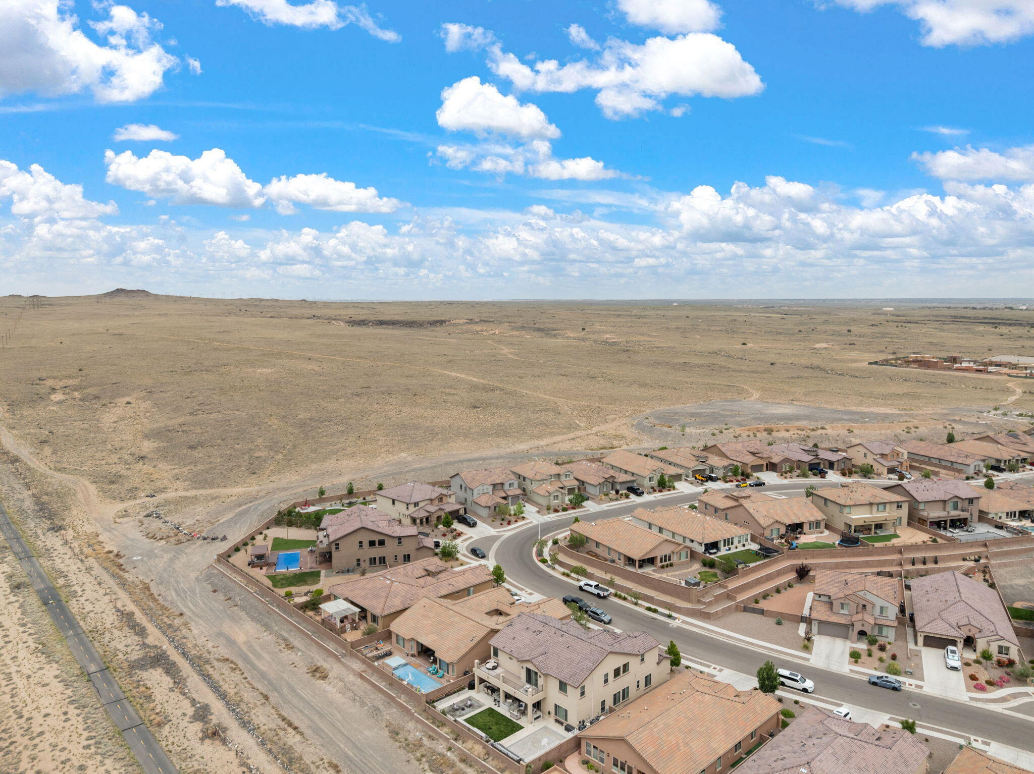 9128 Vista Bosquejo Road NW