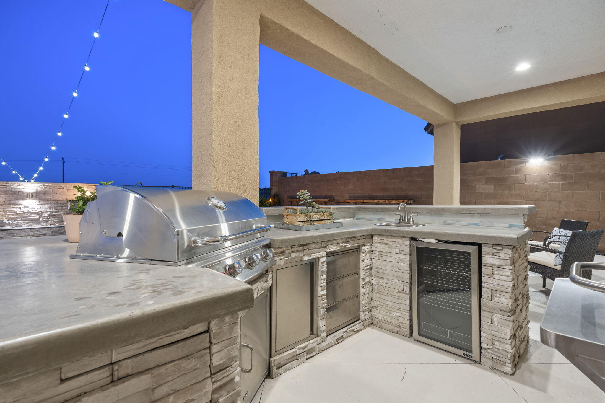 9128 Vista Bosquejo Road NW