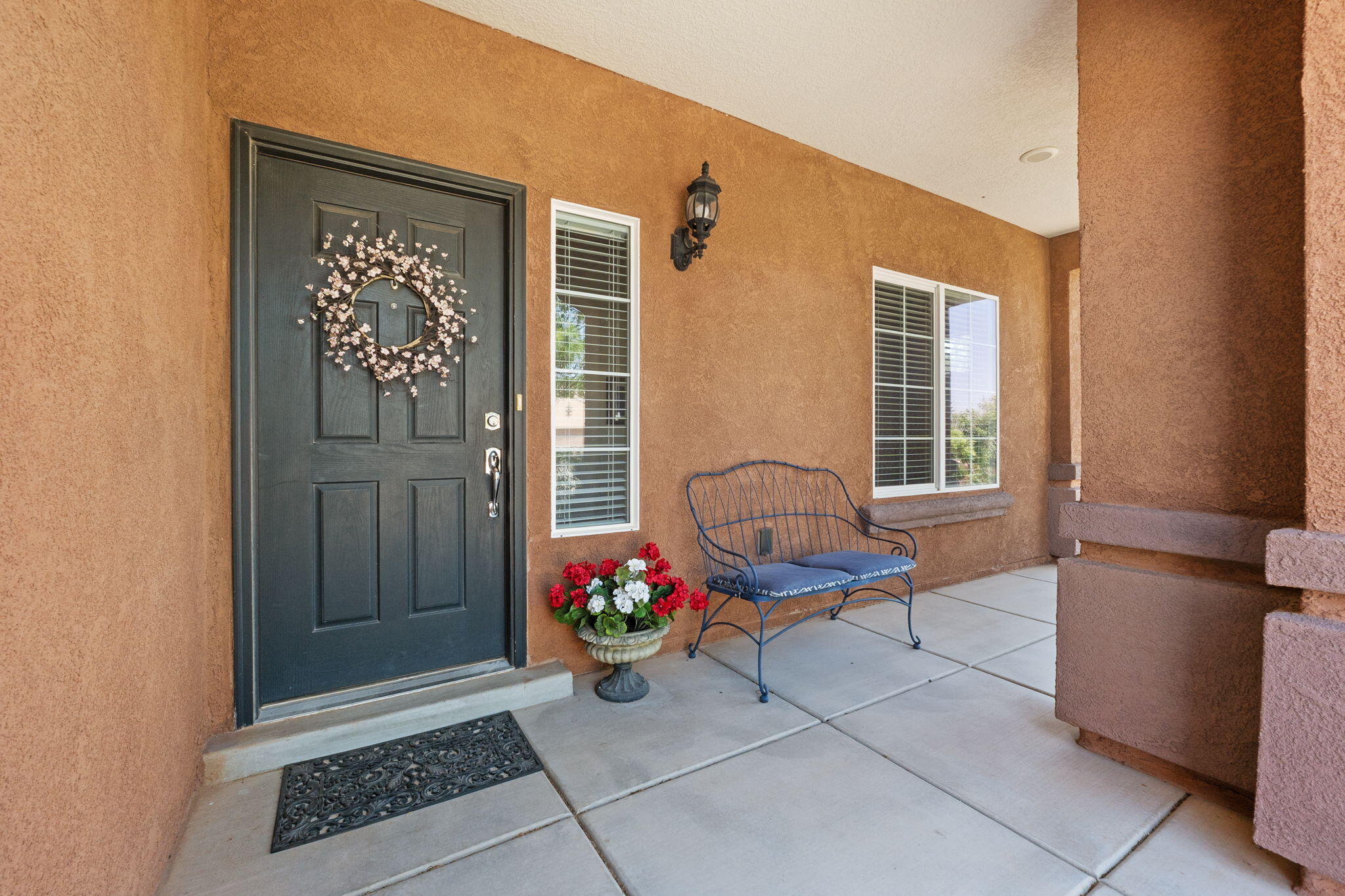 429 Paseo Vista Loop NE