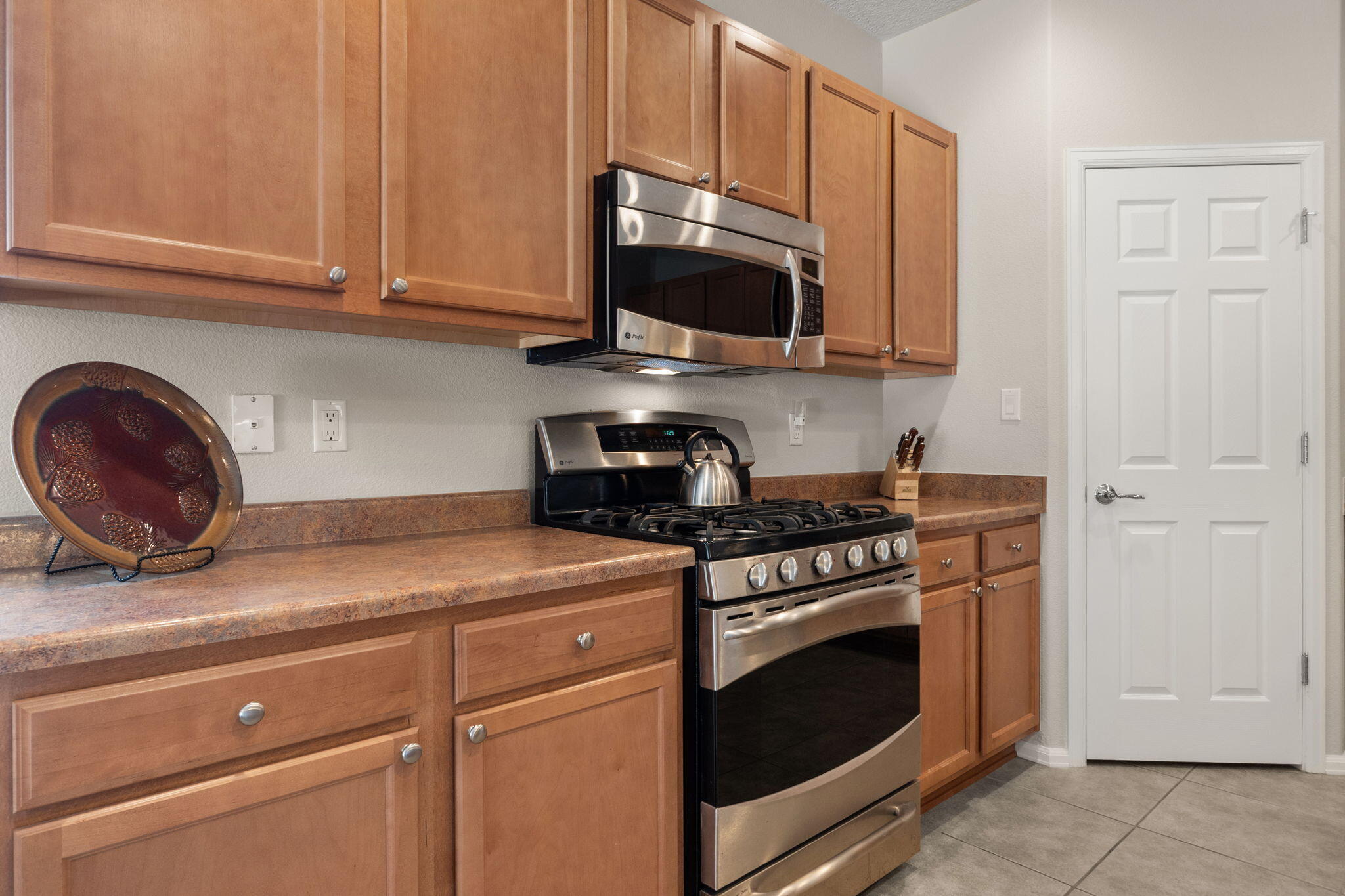 429 Paseo Vista Loop NE