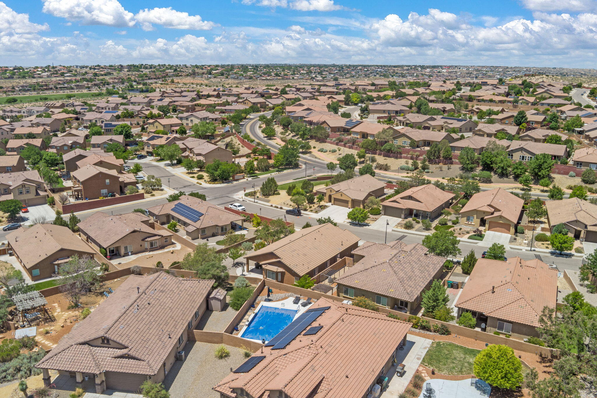 429 Paseo Vista Loop NE