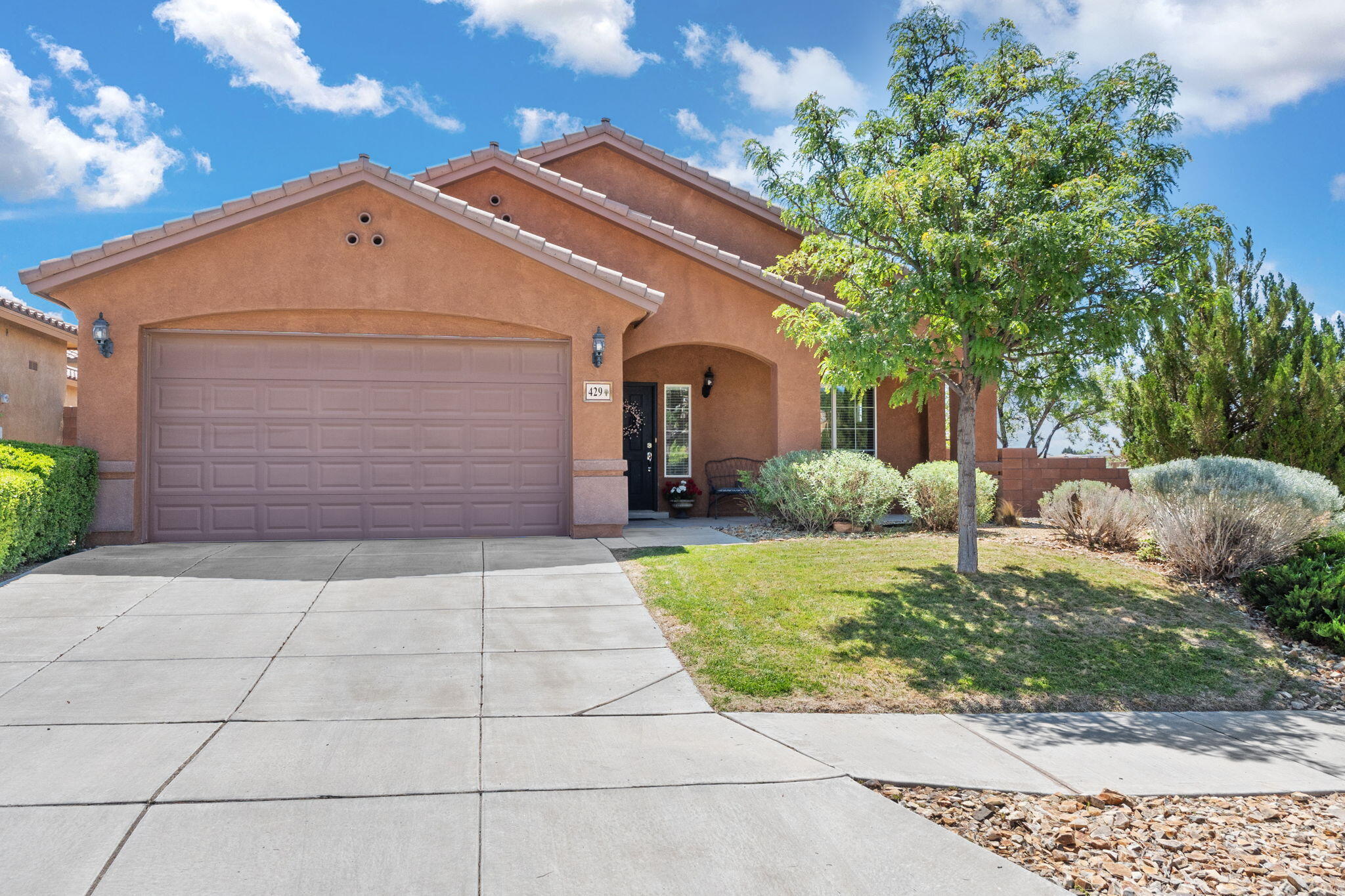 429 Paseo Vista Loop NE