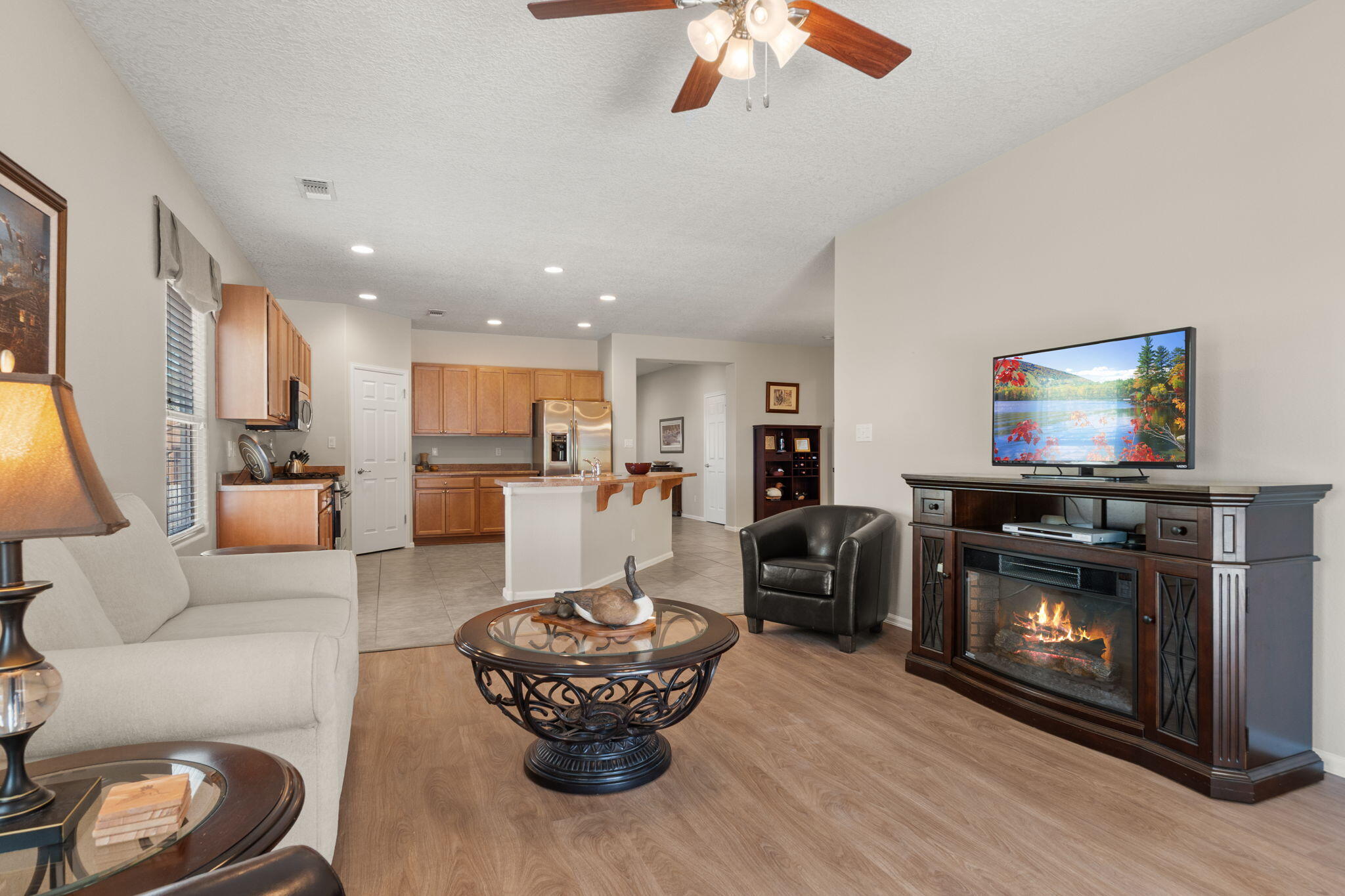 429 Paseo Vista Loop NE