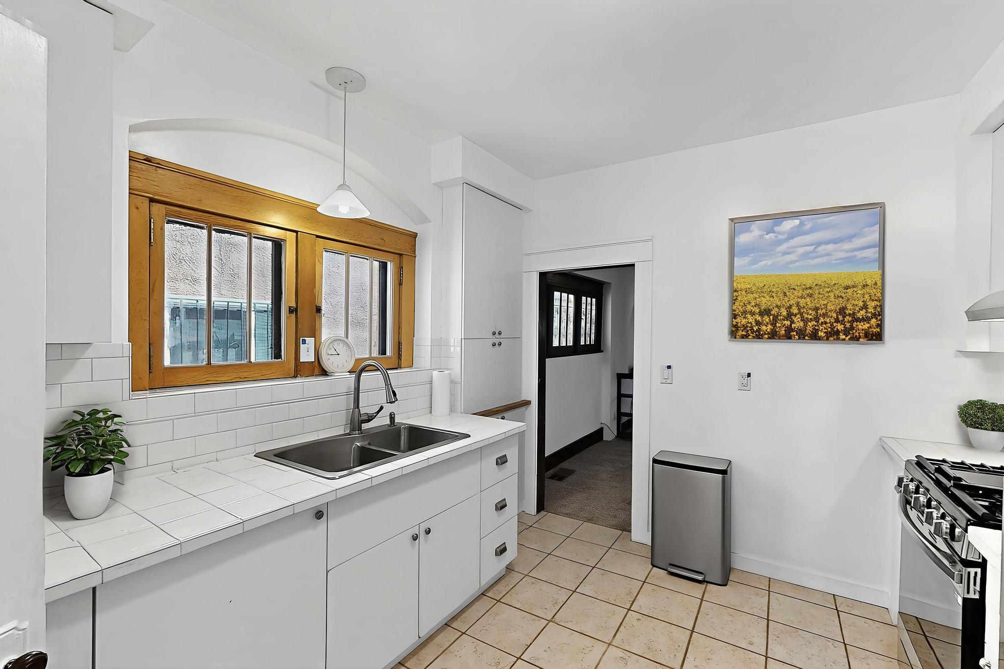 111 COLUMBIA Drive SE