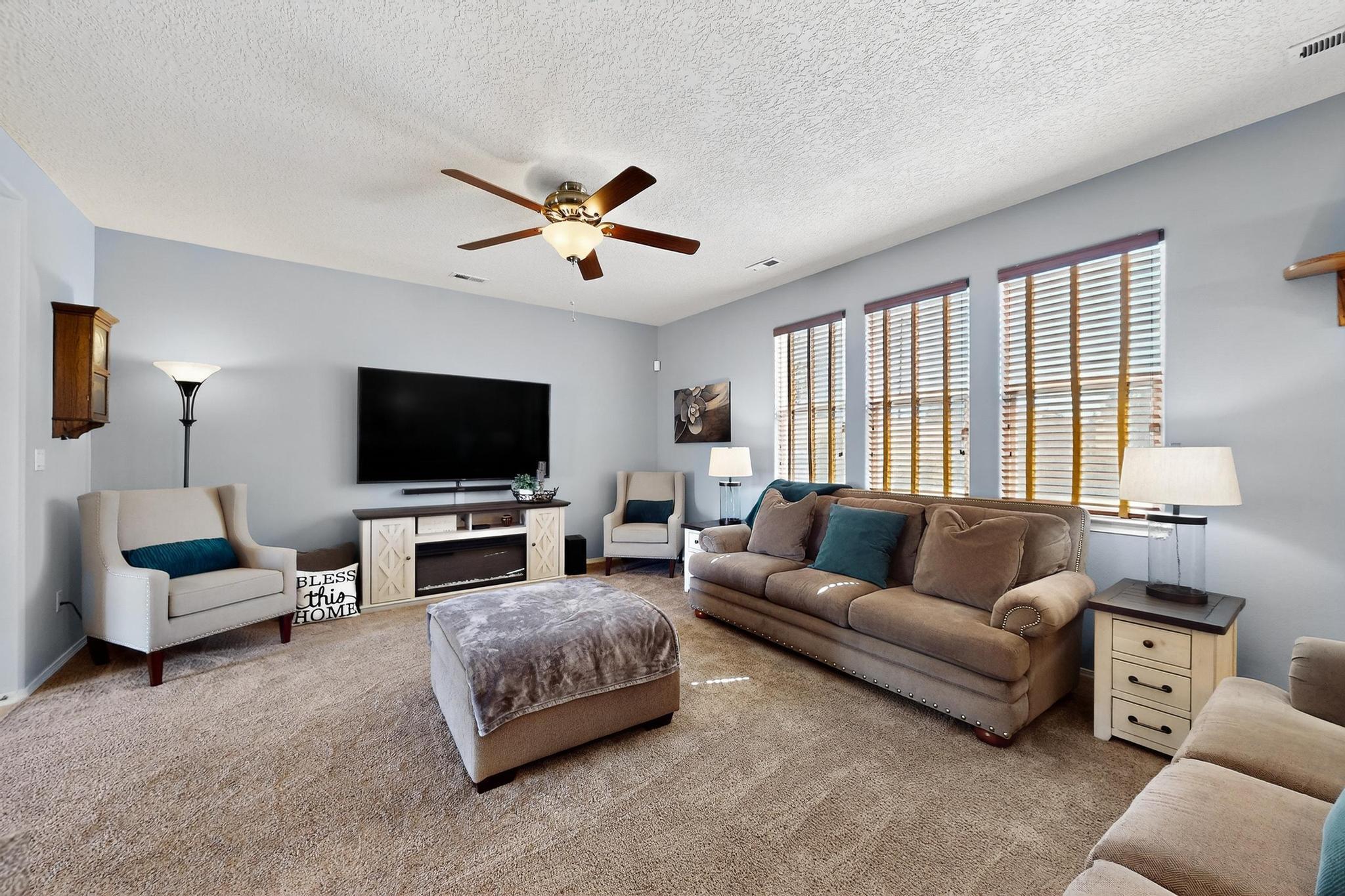 10204 MOGOLLON Drive NW