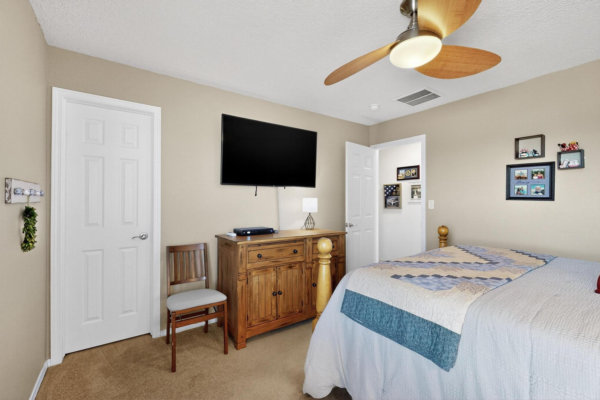 10204 MOGOLLON Drive NW