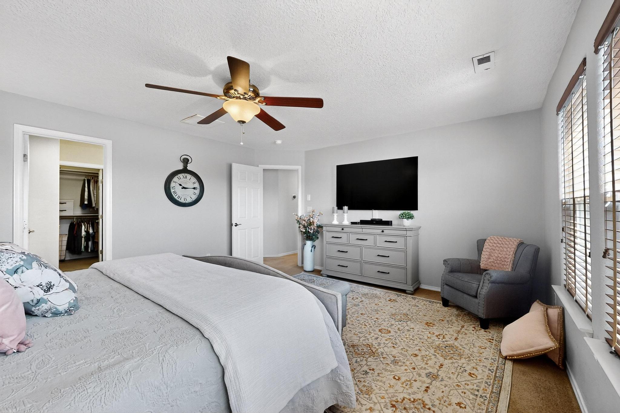 10204 MOGOLLON Drive NW