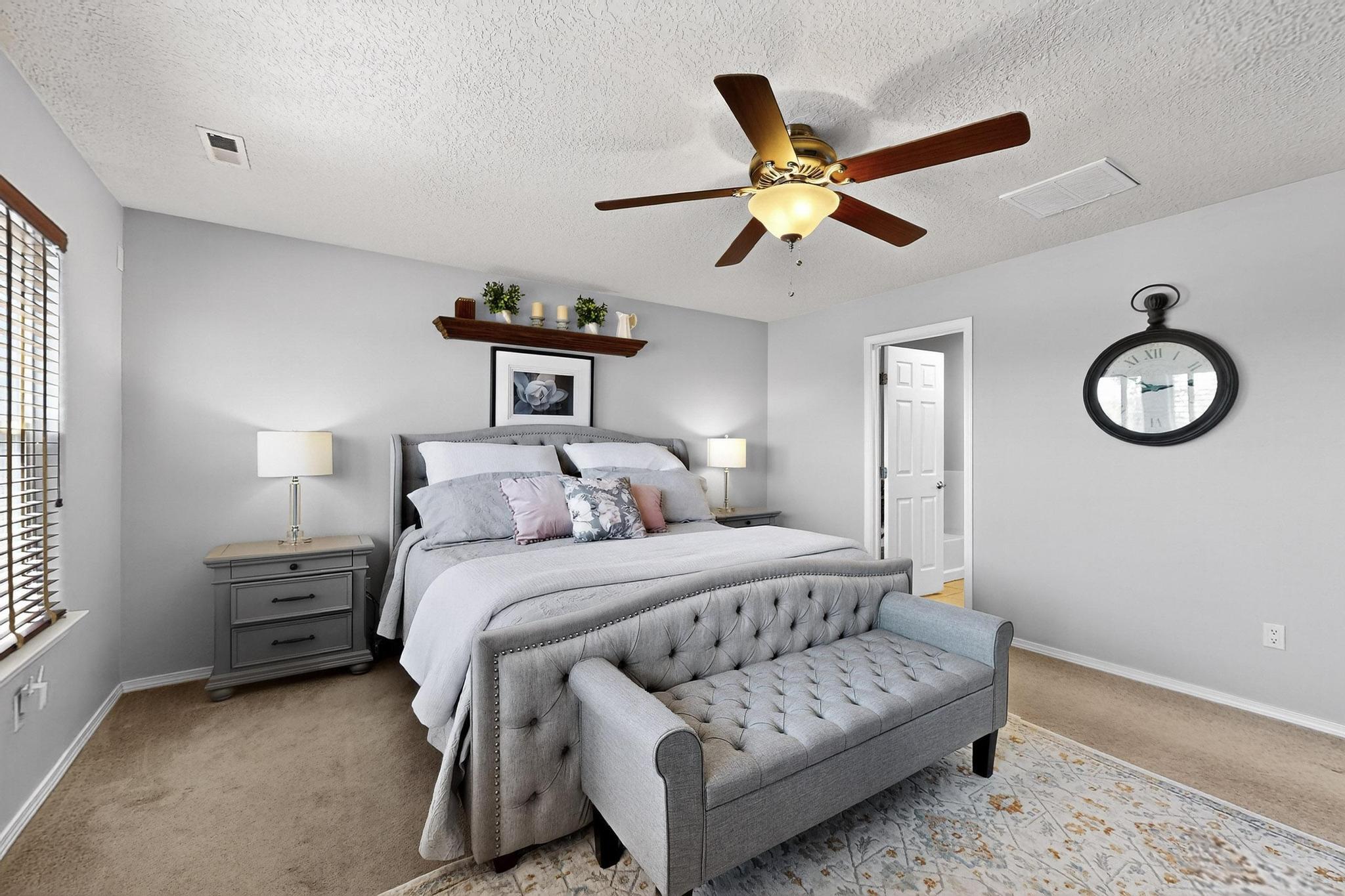 10204 MOGOLLON Drive NW