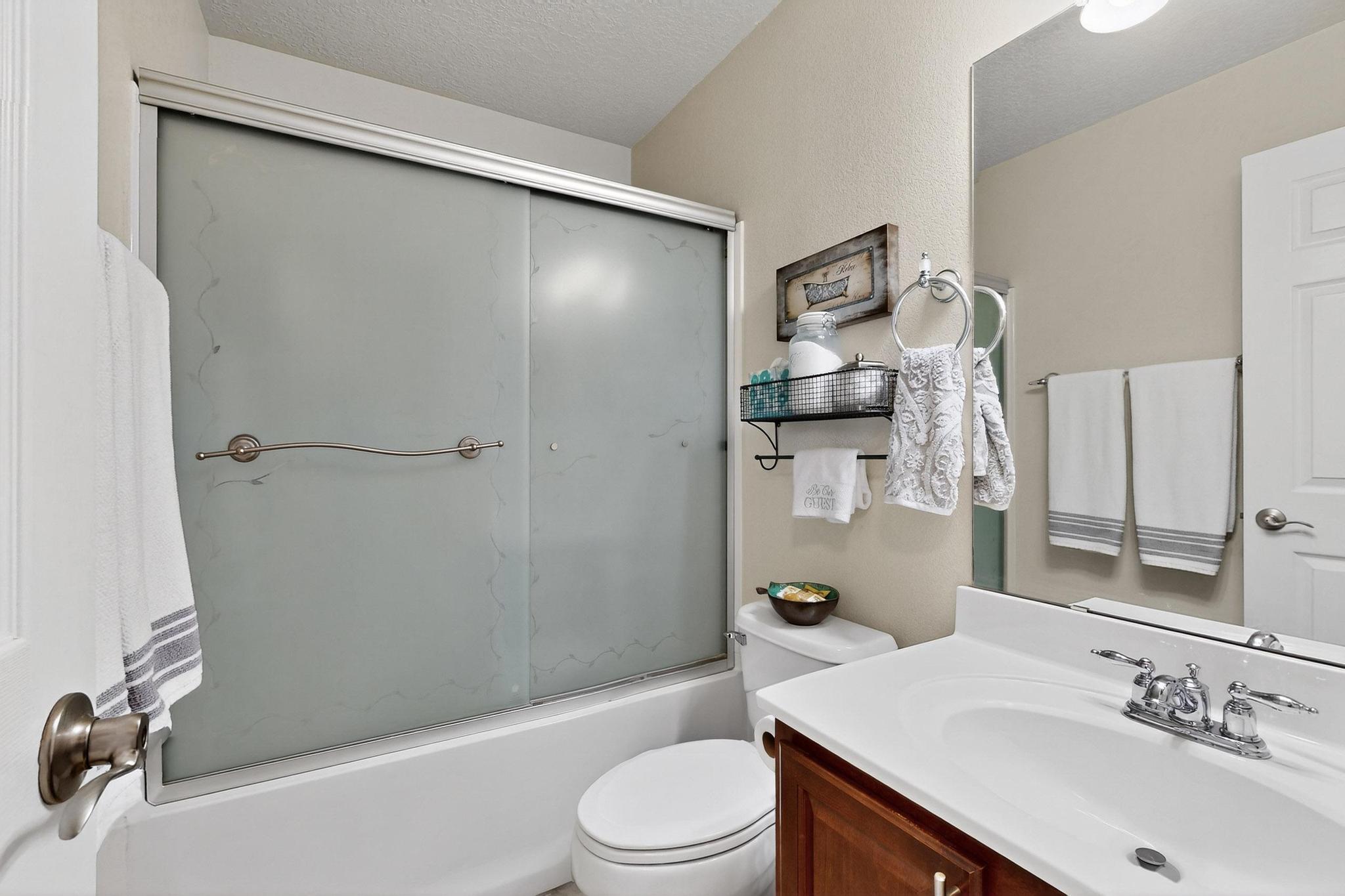 10204 MOGOLLON Drive NW