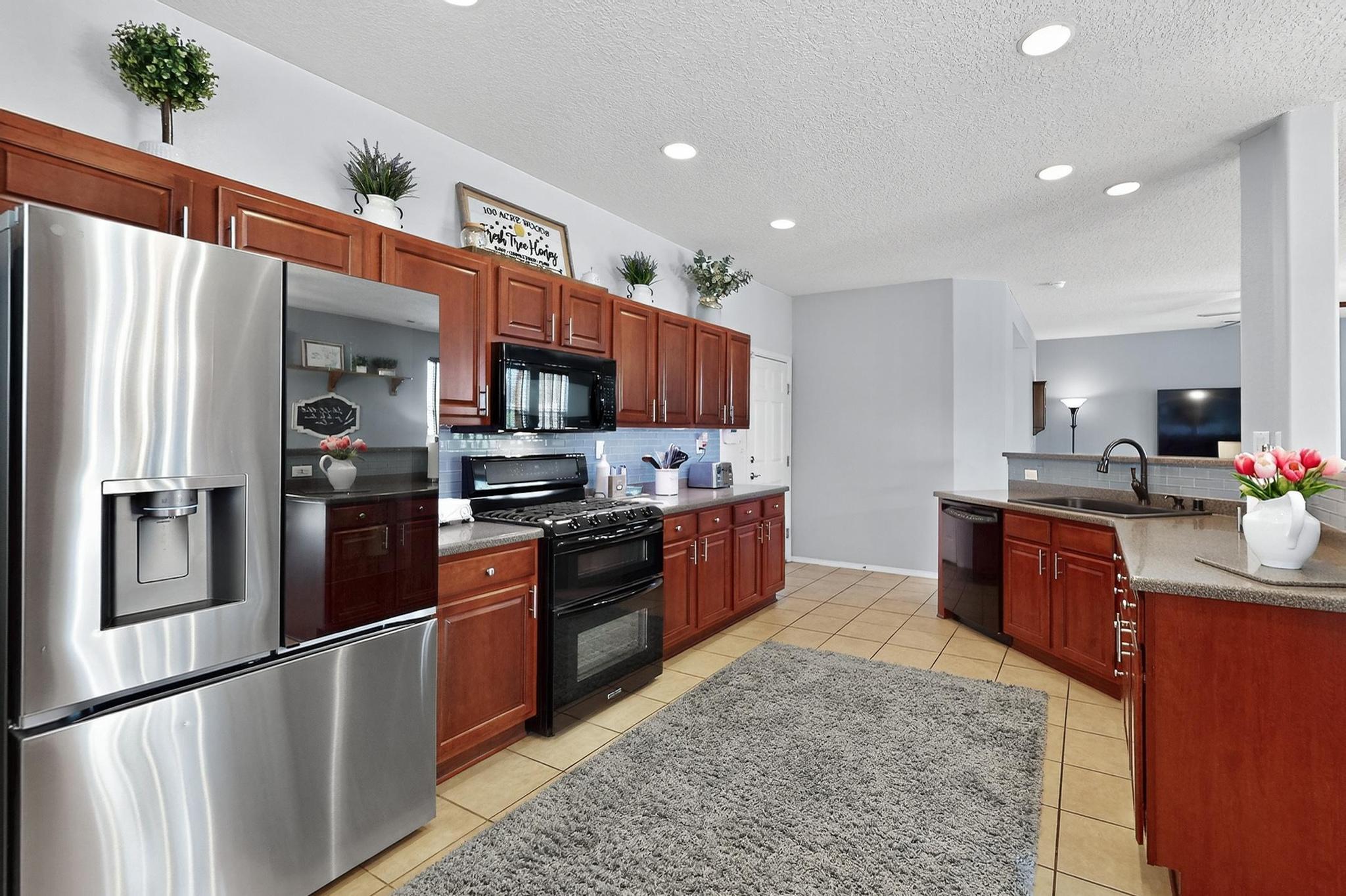 10204 MOGOLLON Drive NW