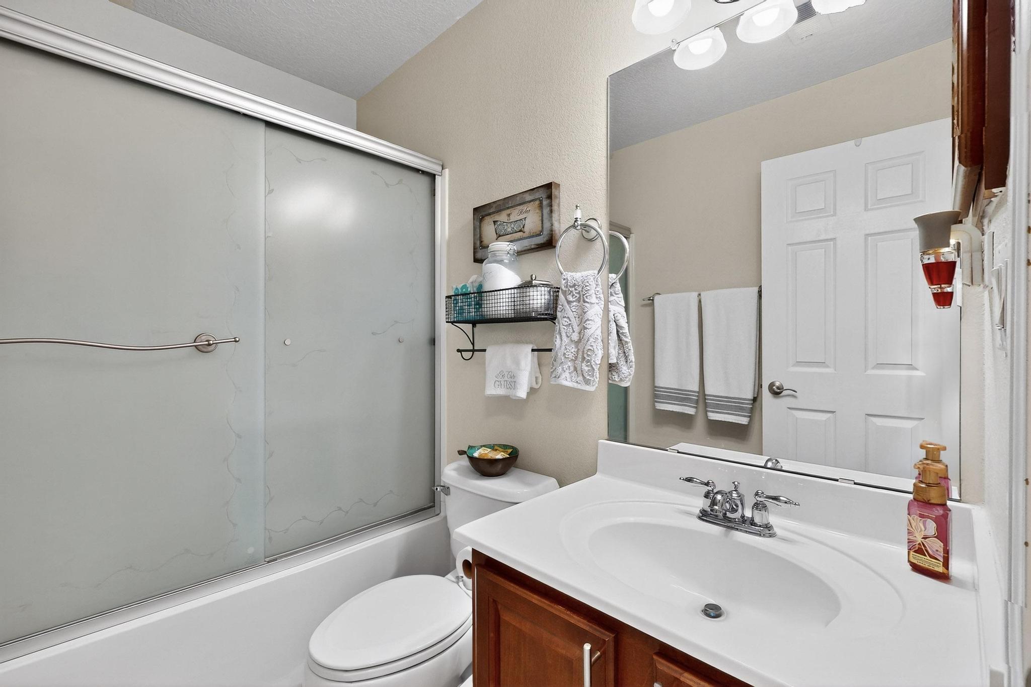 10204 MOGOLLON Drive NW