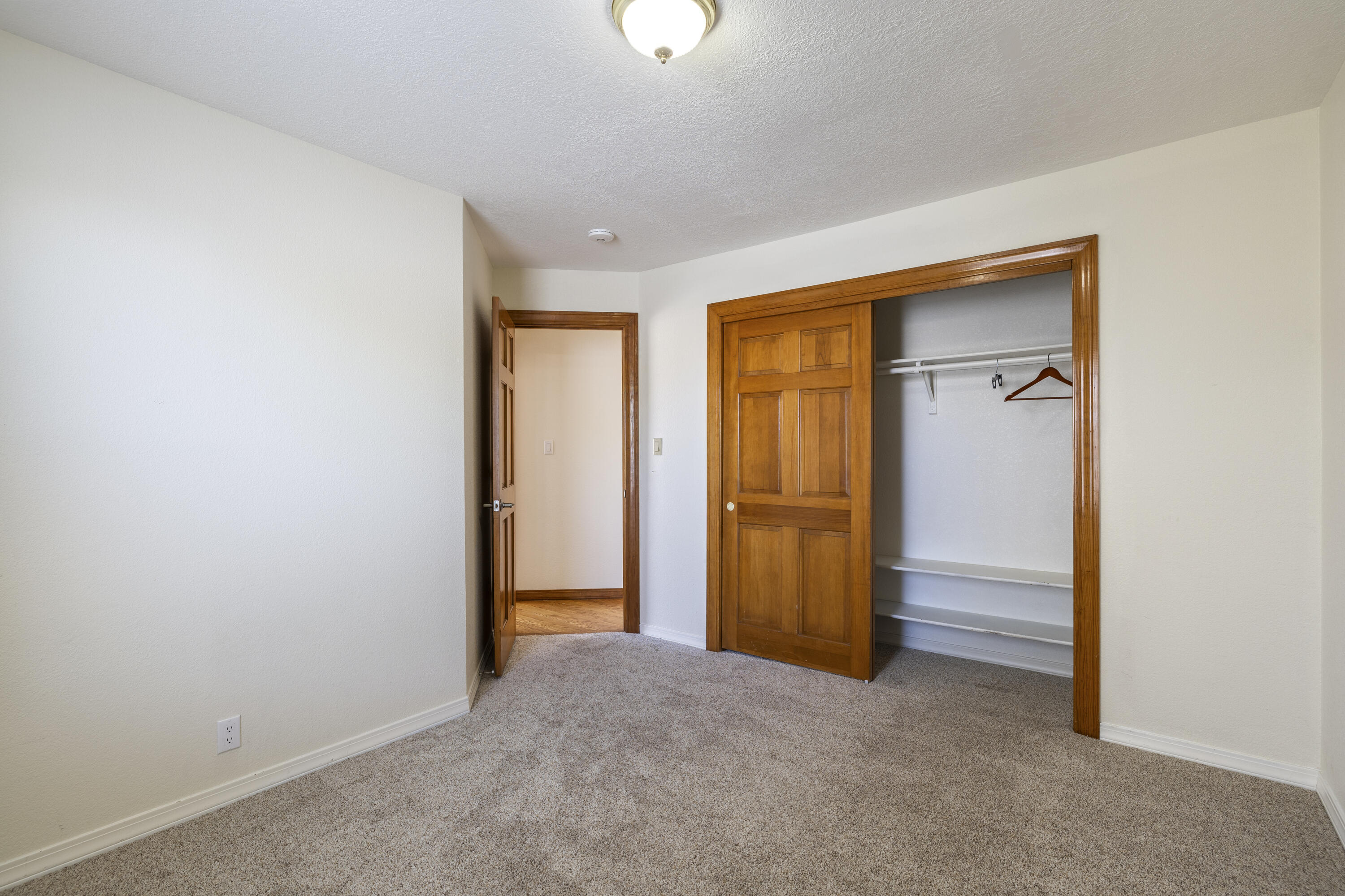 8712 Greenarbor Road NE