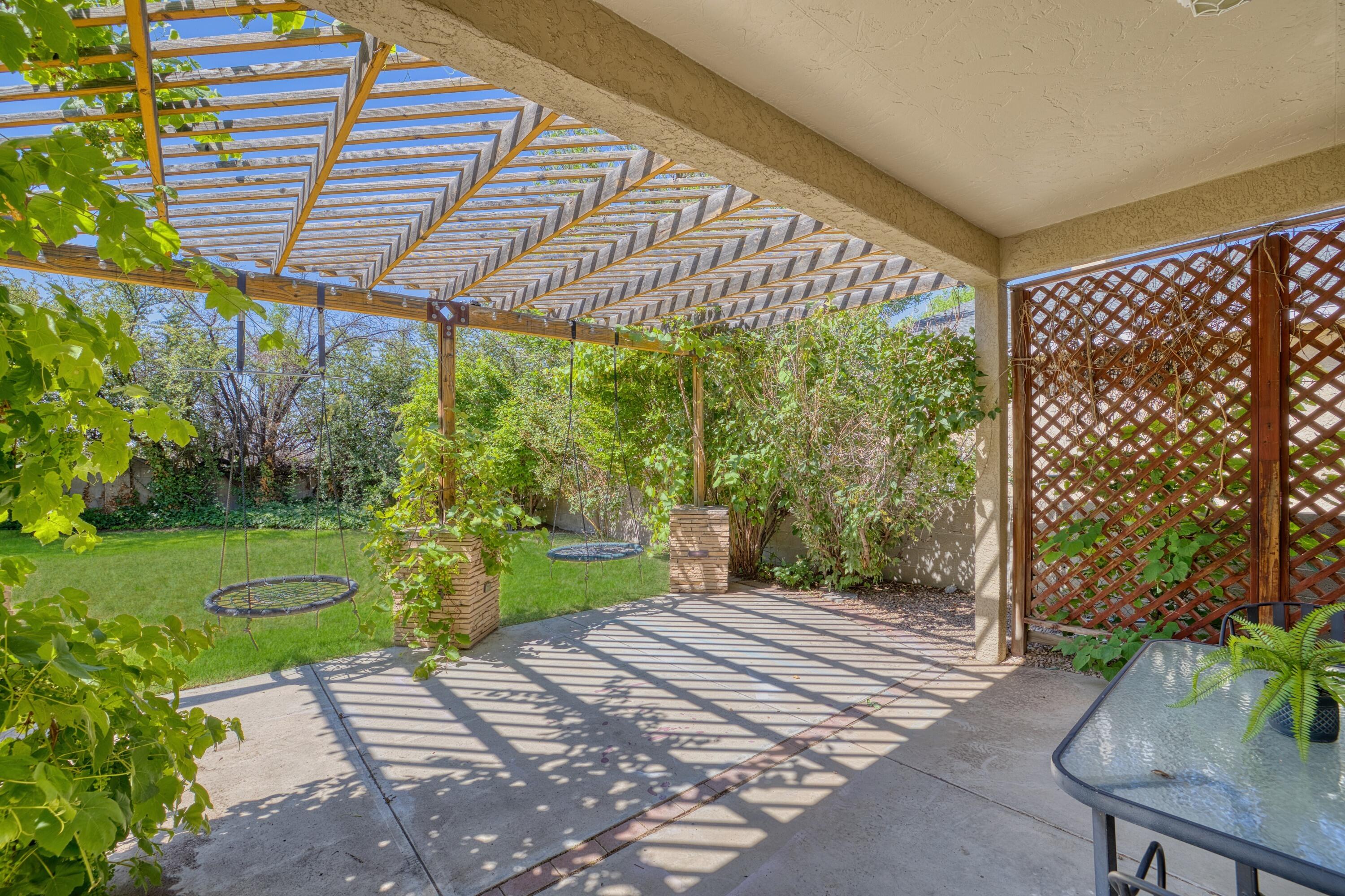 8712 Greenarbor Road NE