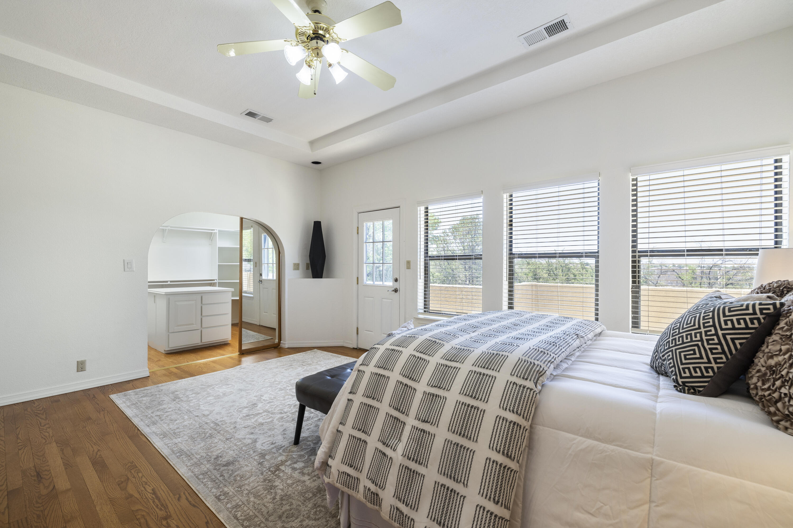 8712 Greenarbor Road NE