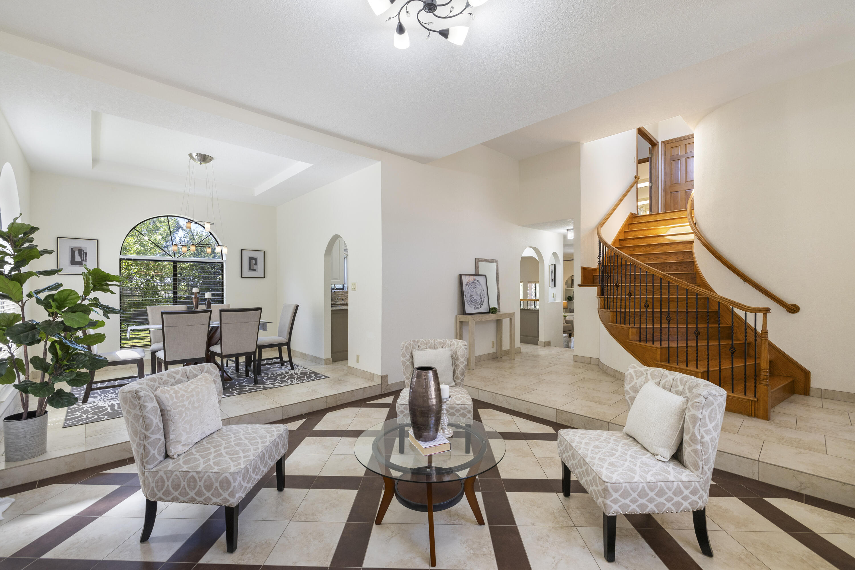 8712 Greenarbor Road NE