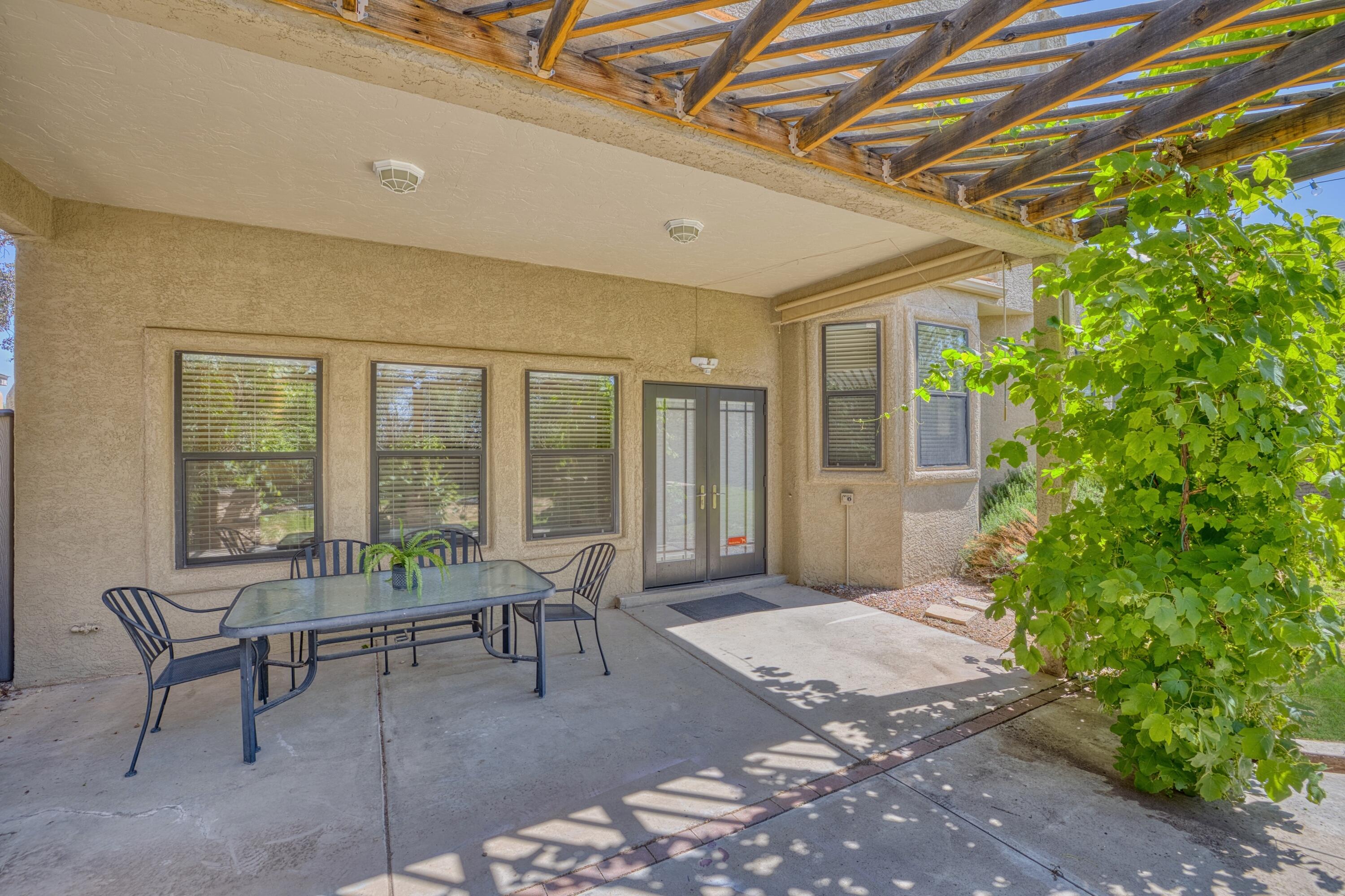 8712 Greenarbor Road NE