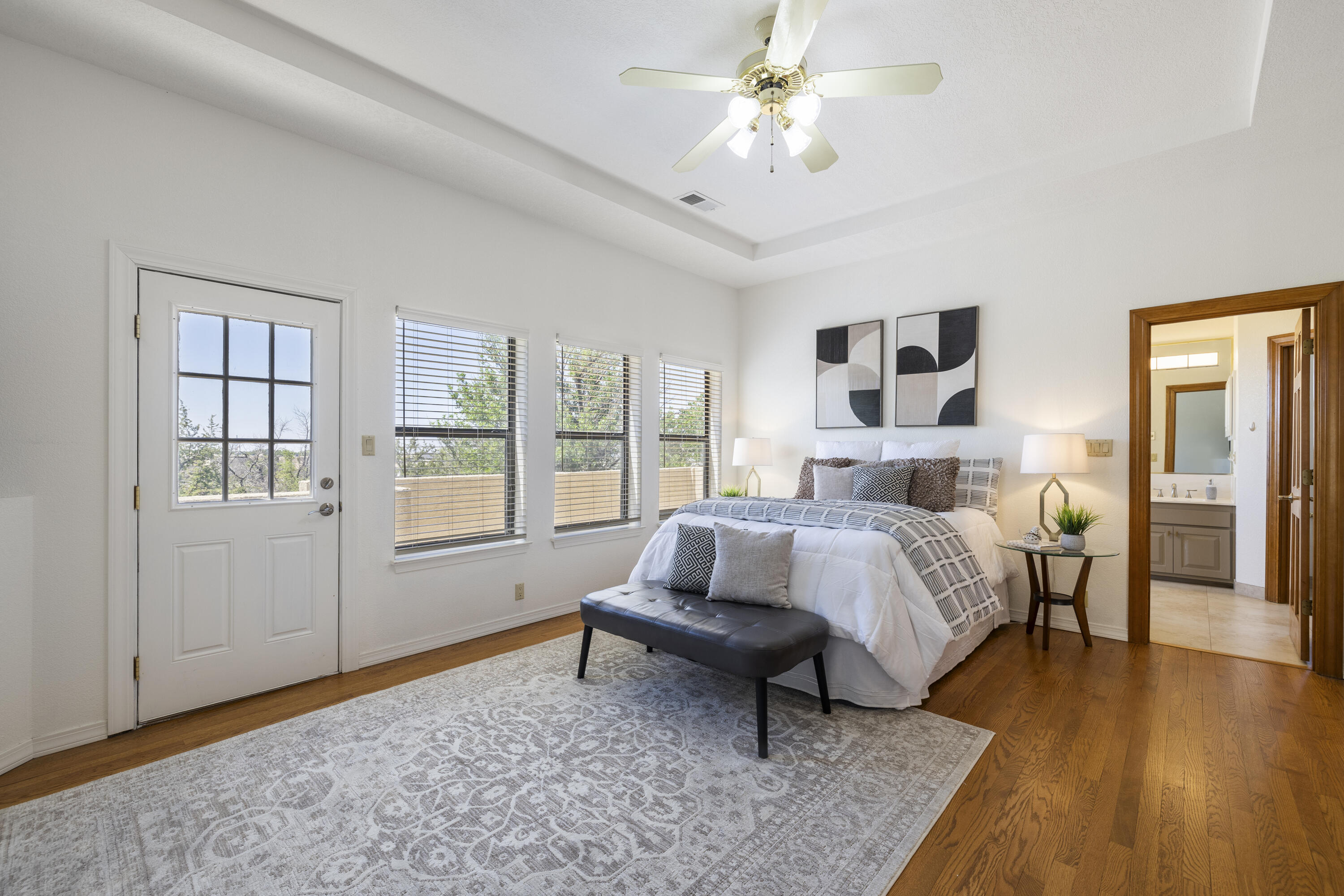 8712 Greenarbor Road NE