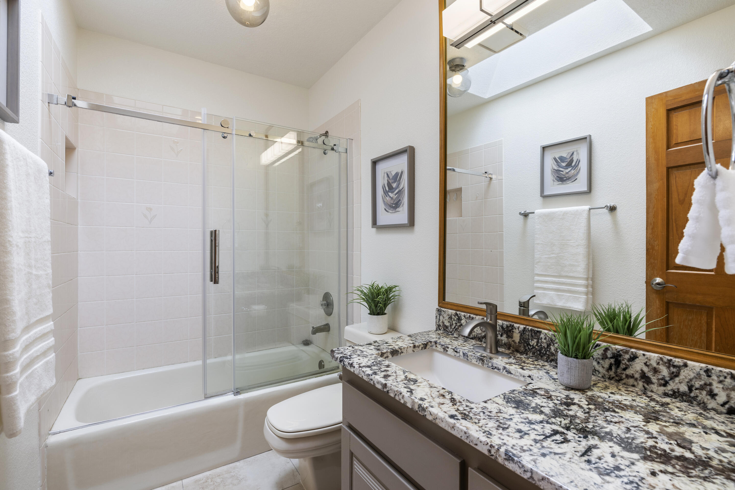 8712 Greenarbor Road NE