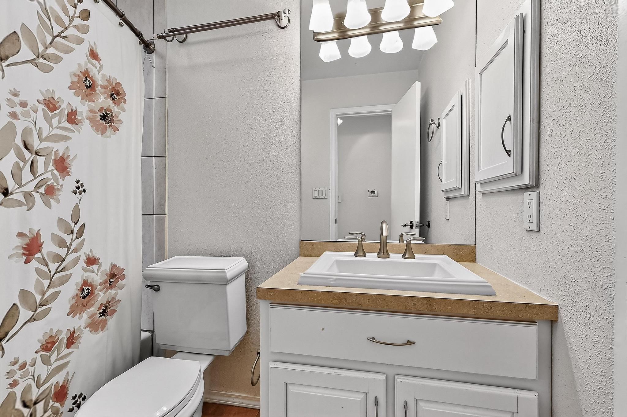 4201 WHISPERWOOD Place NE