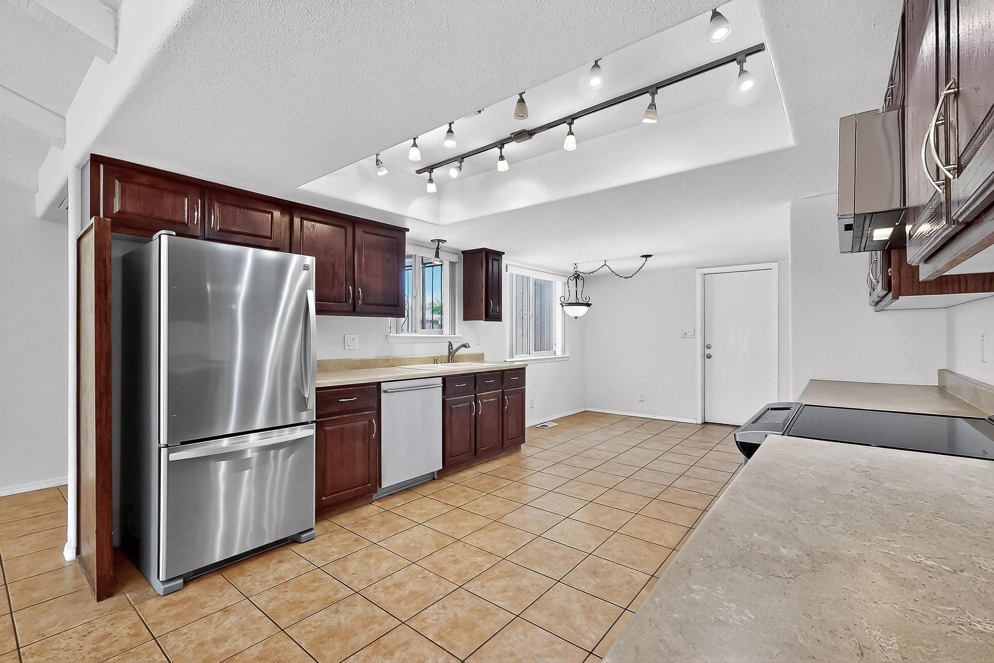 4201 WHISPERWOOD Place NE