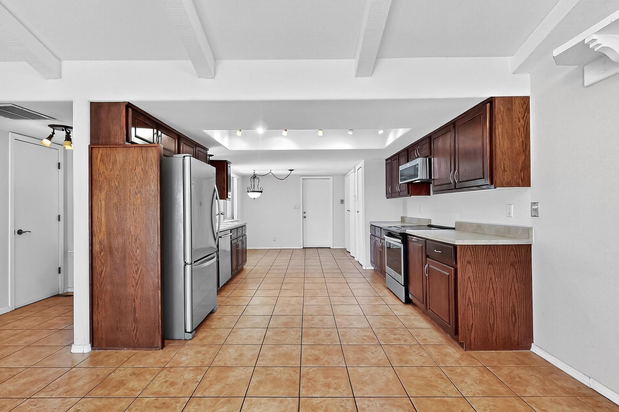 4201 WHISPERWOOD Place NE