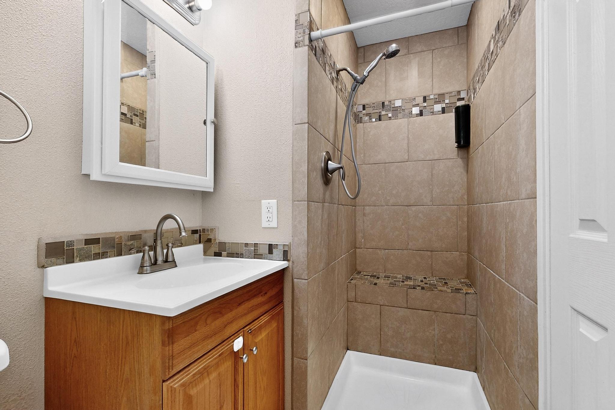 6312 ZIMMERMAN Avenue NE