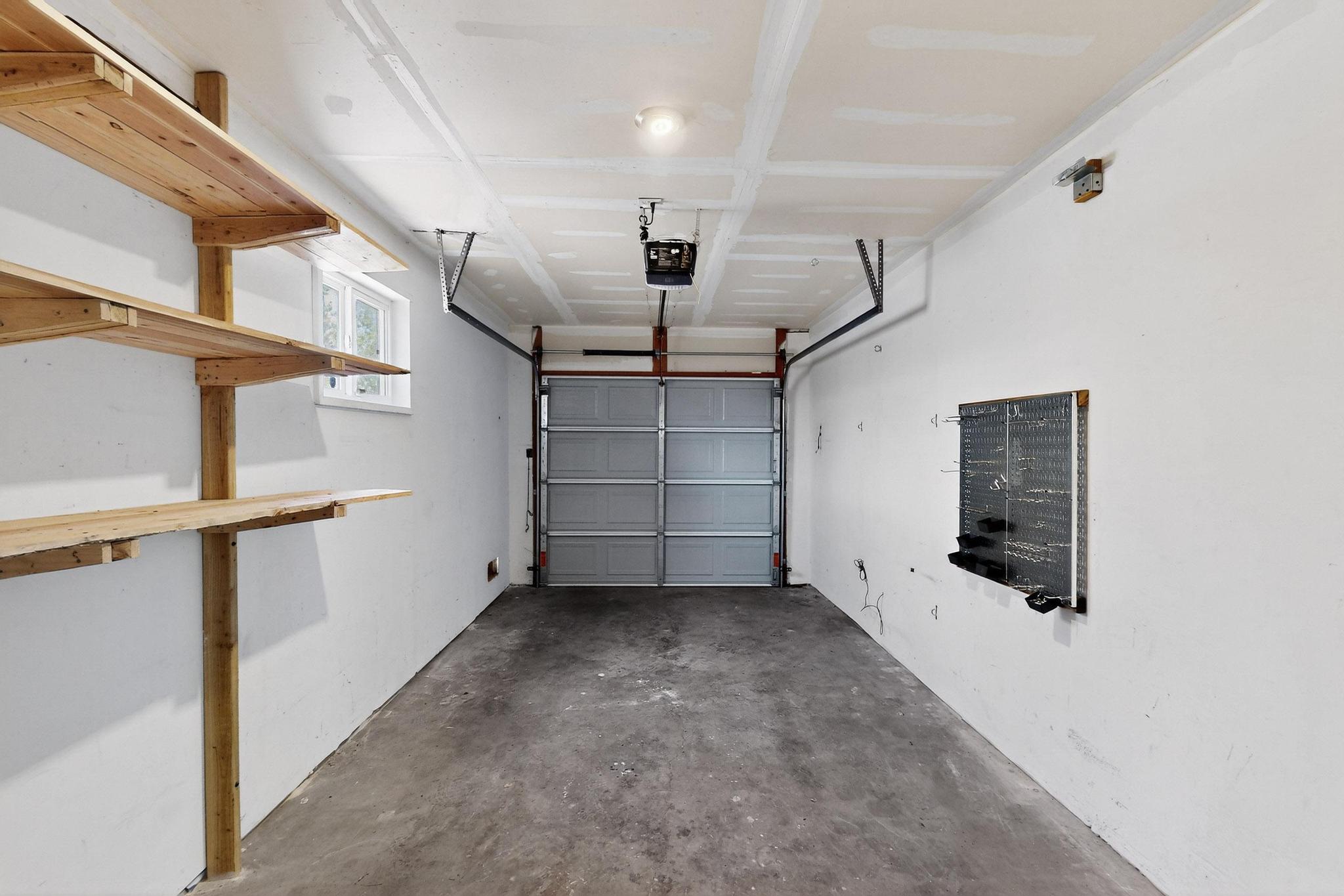 6312 ZIMMERMAN Avenue NE