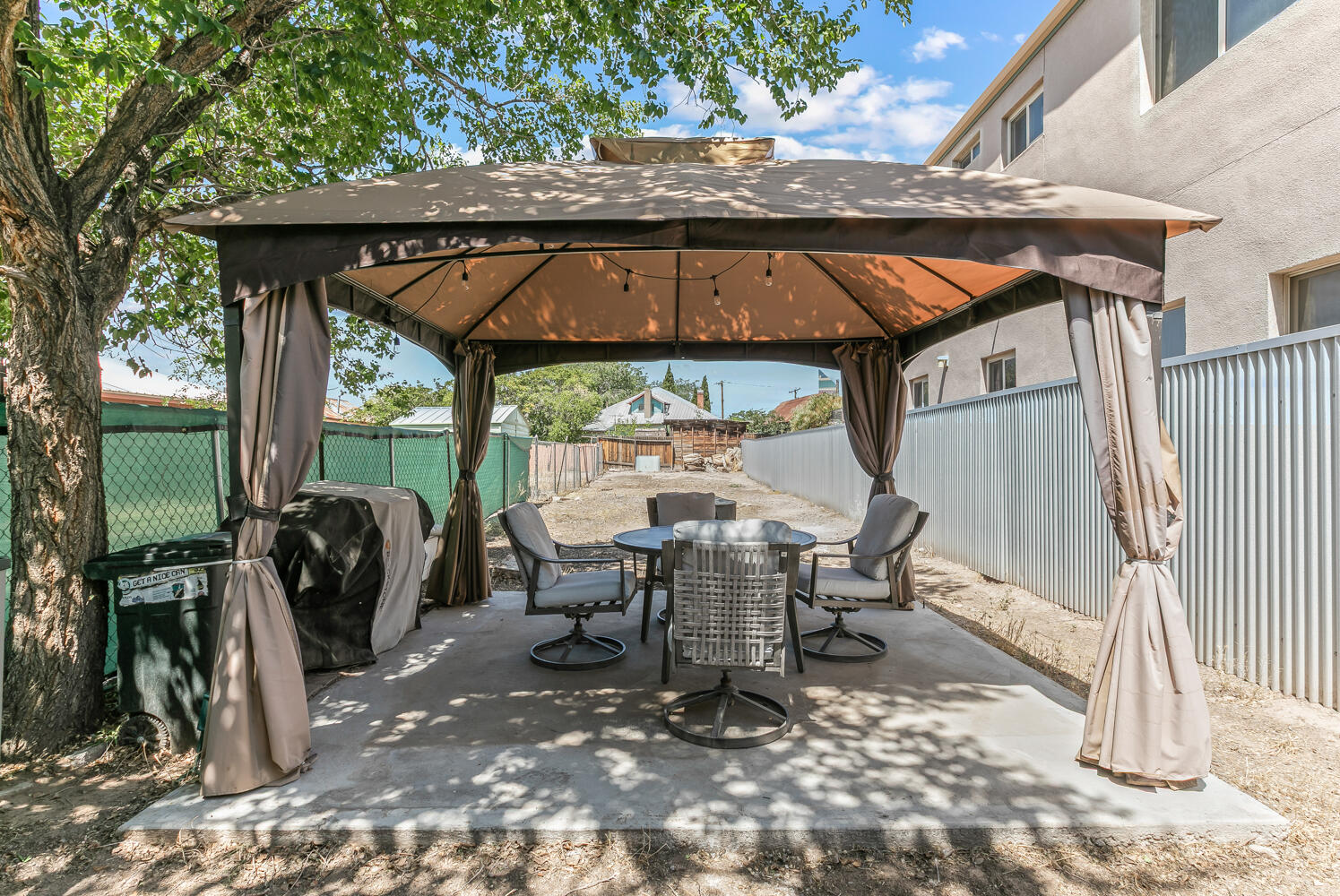 1405 3RD Street SW