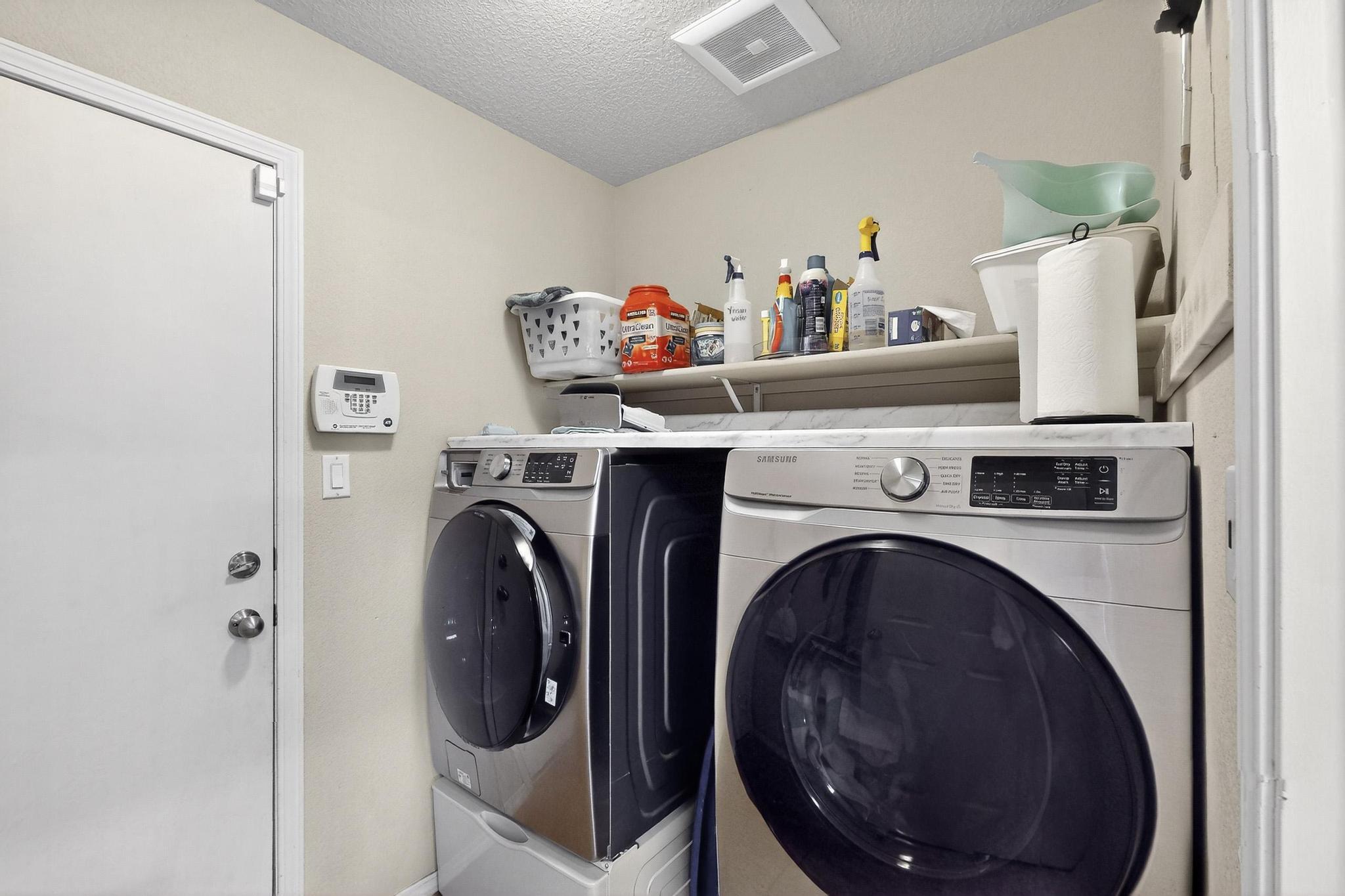 8215 MOCK HEATHER Road NW