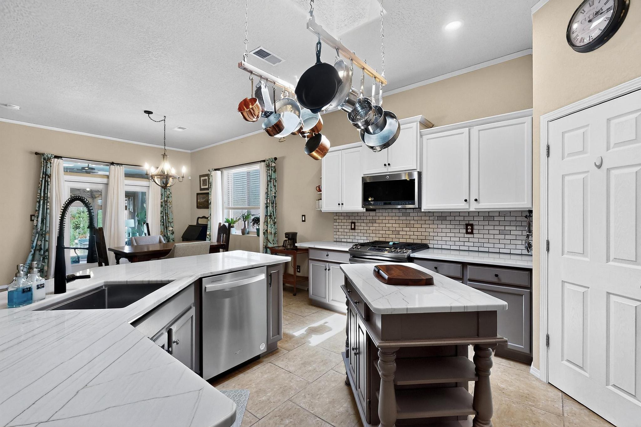 8215 MOCK HEATHER Road NW