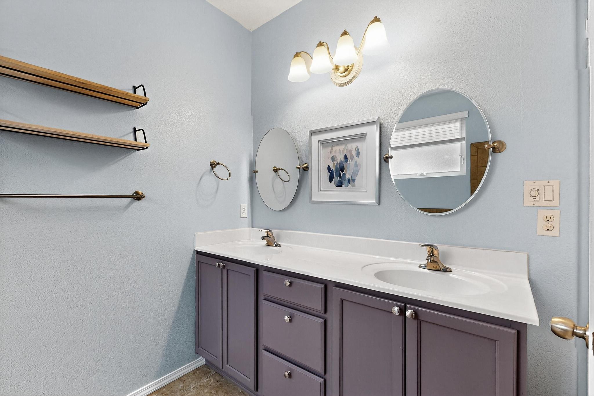 8215 MOCK HEATHER Road NW