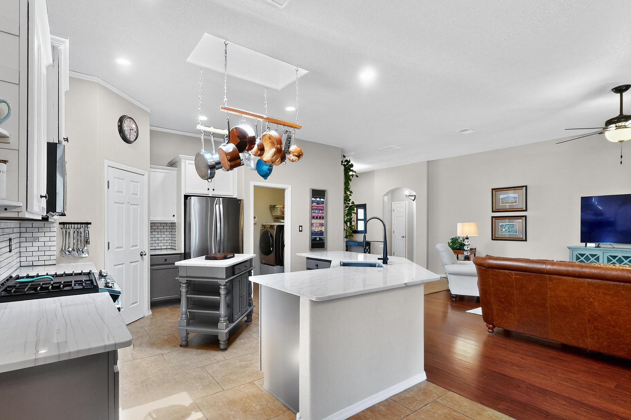 8215 MOCK HEATHER Road NW